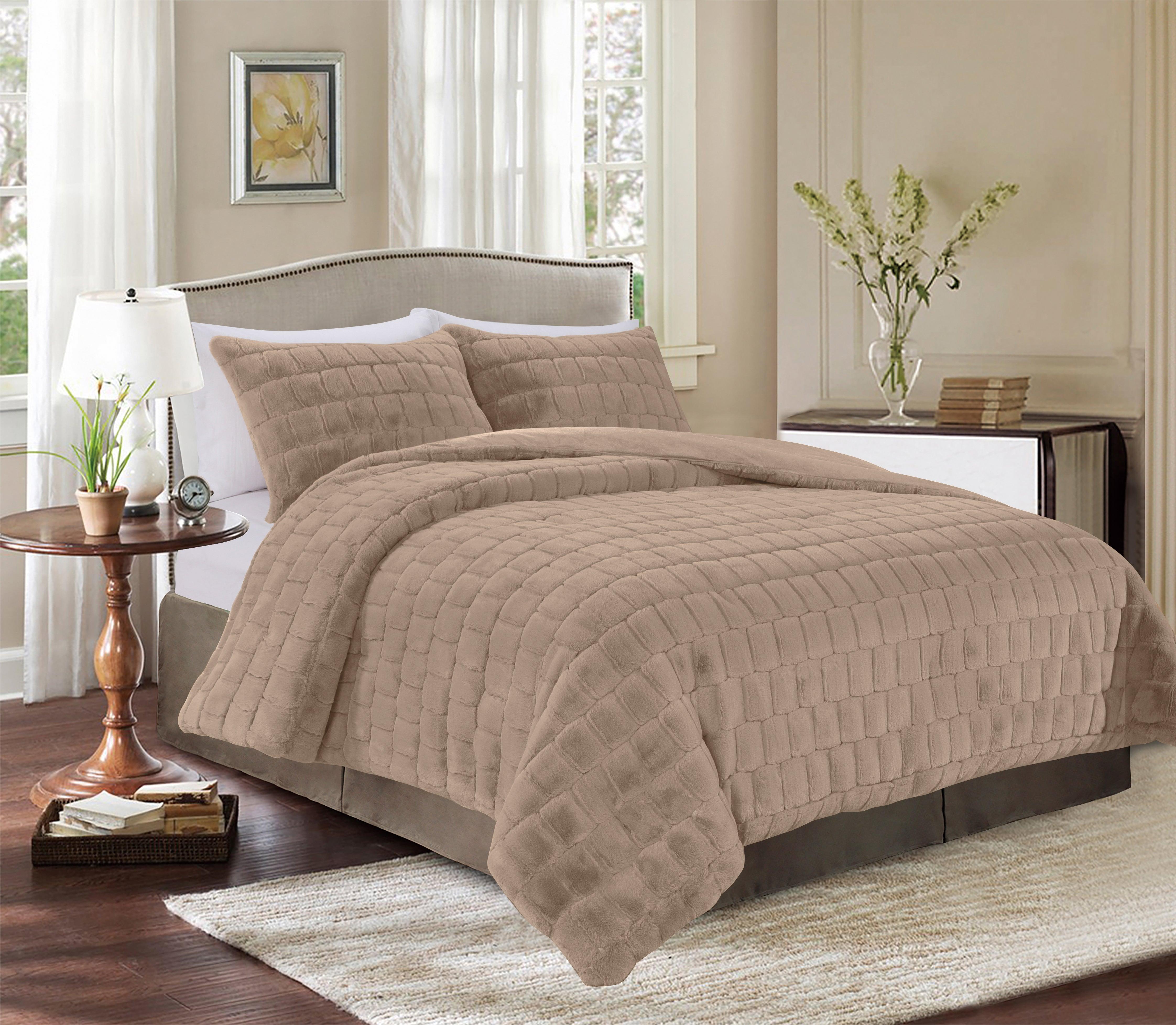 Everlaneas Fluffy 3-Piece Faux Rabbit Fur Comforter Set