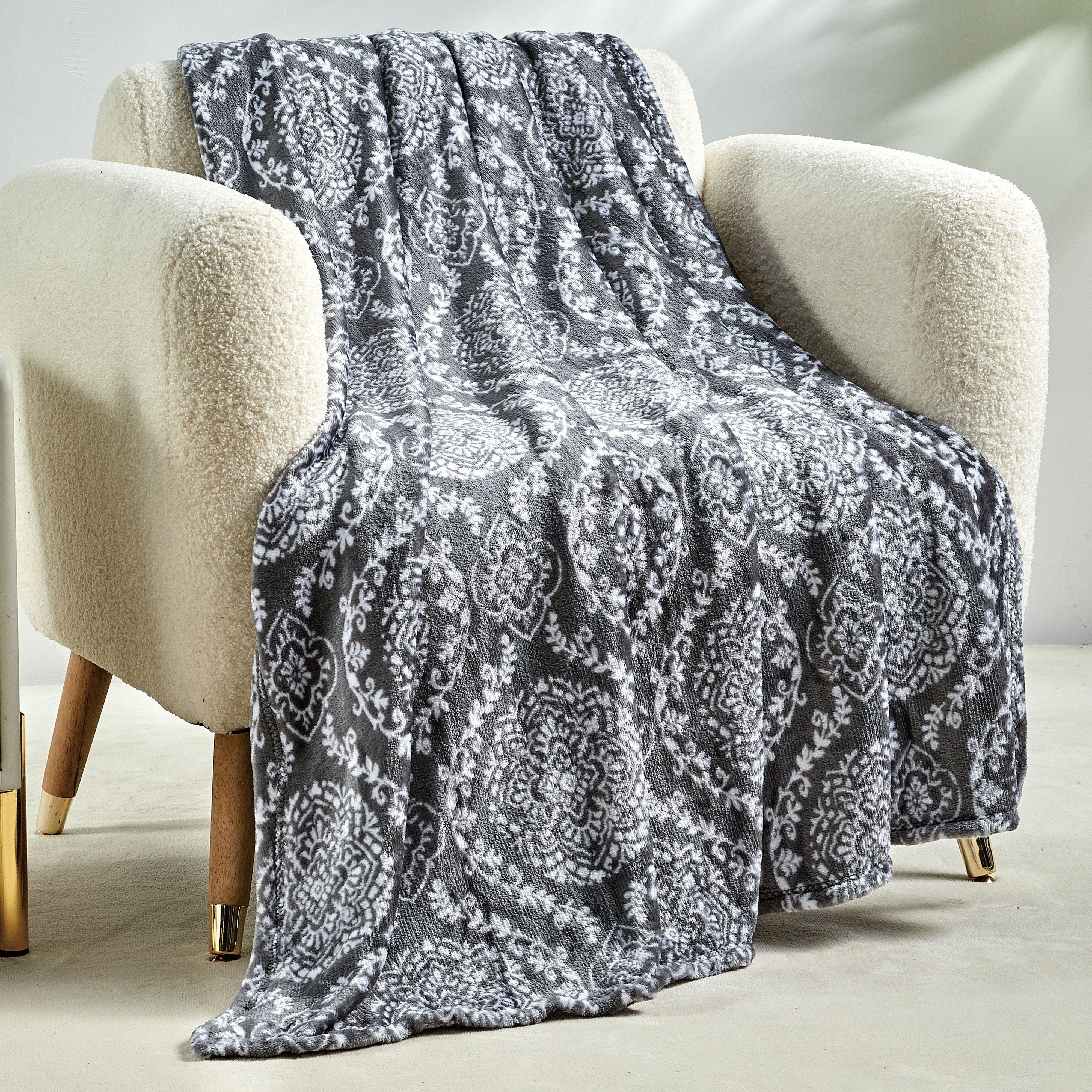 Everlaneas Ultra Soft Lightweight Printed Throw Blanket - 50 x 60 inches