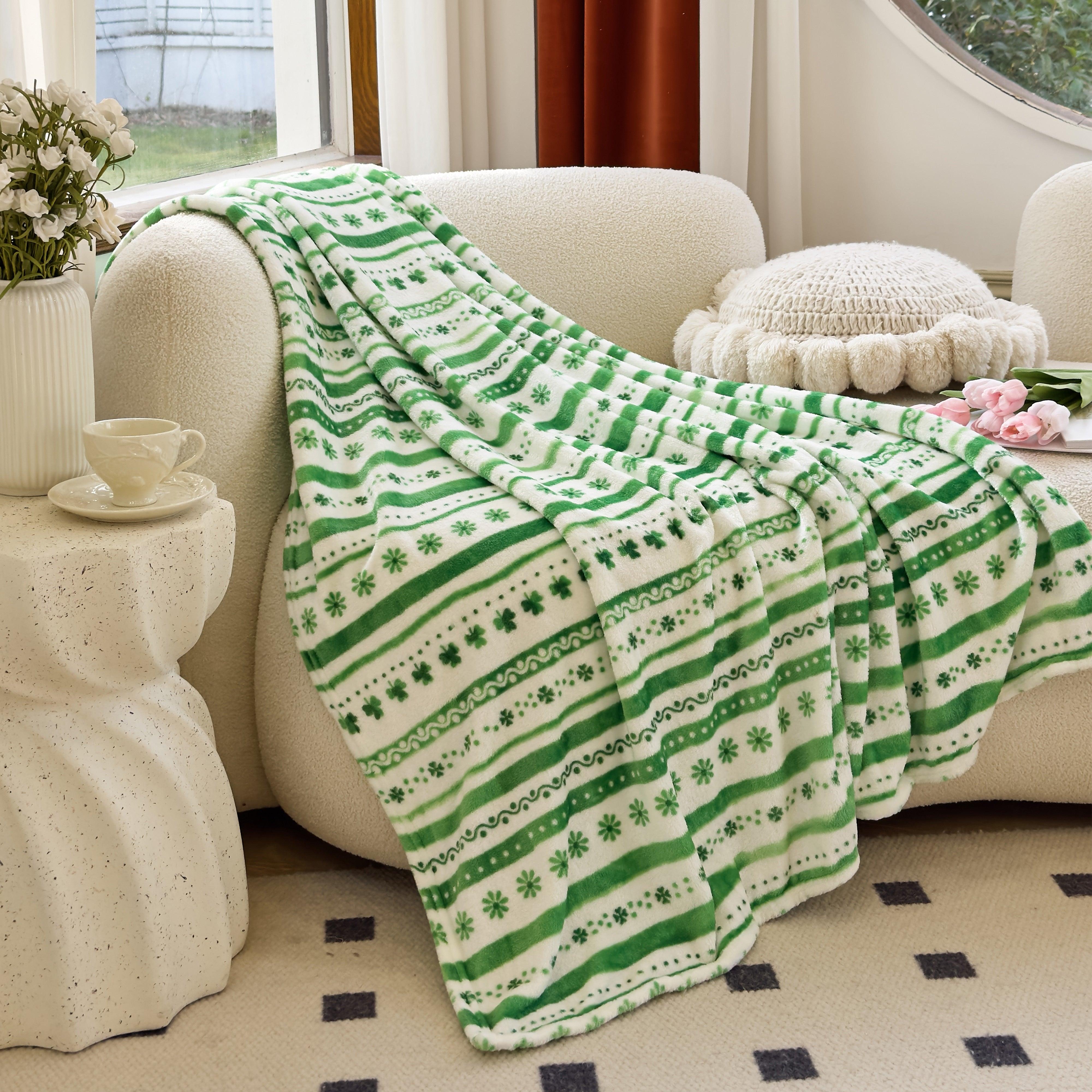 Everlaneas Ultra Soft Lightweight Printed Throw Blanket - 50 x 60 inches