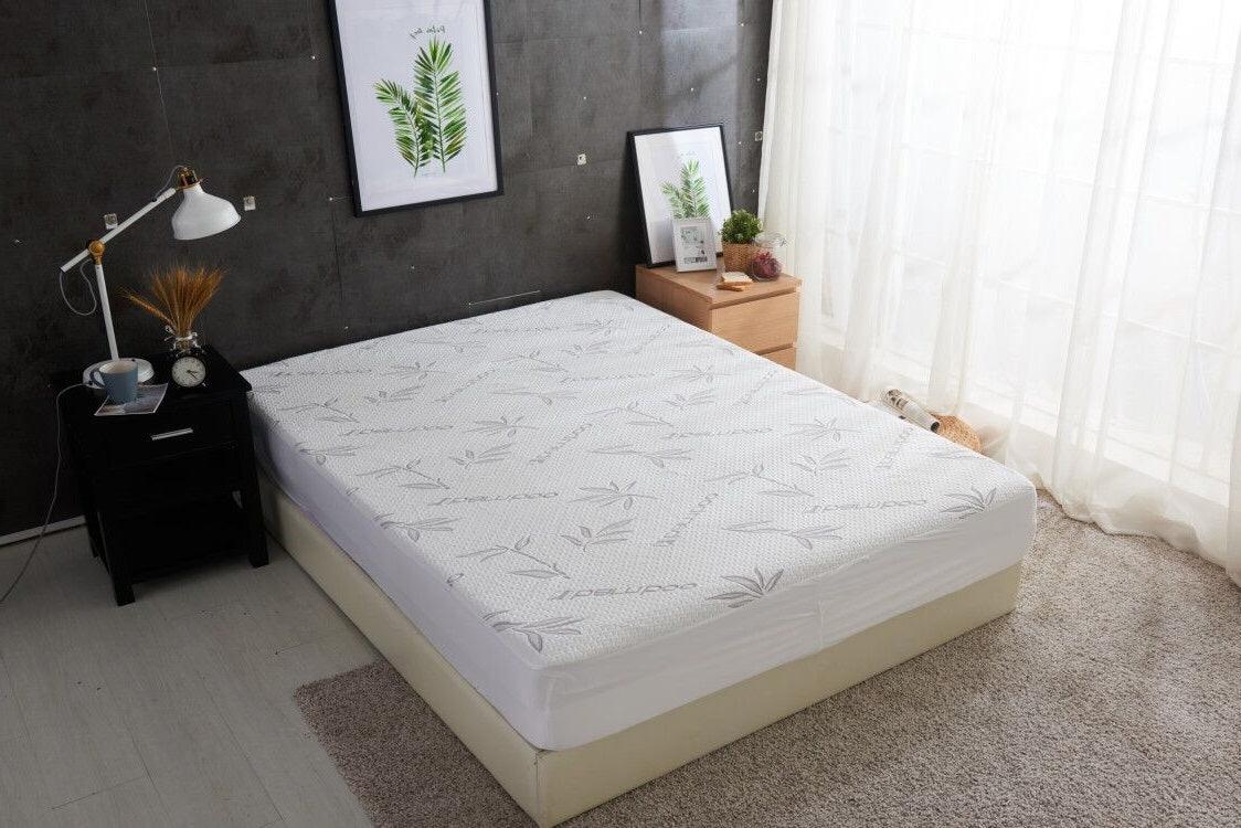 Everlaneas Rayon Derived from Bamboo Mattress Protector, Fits Mattresses up to 16"