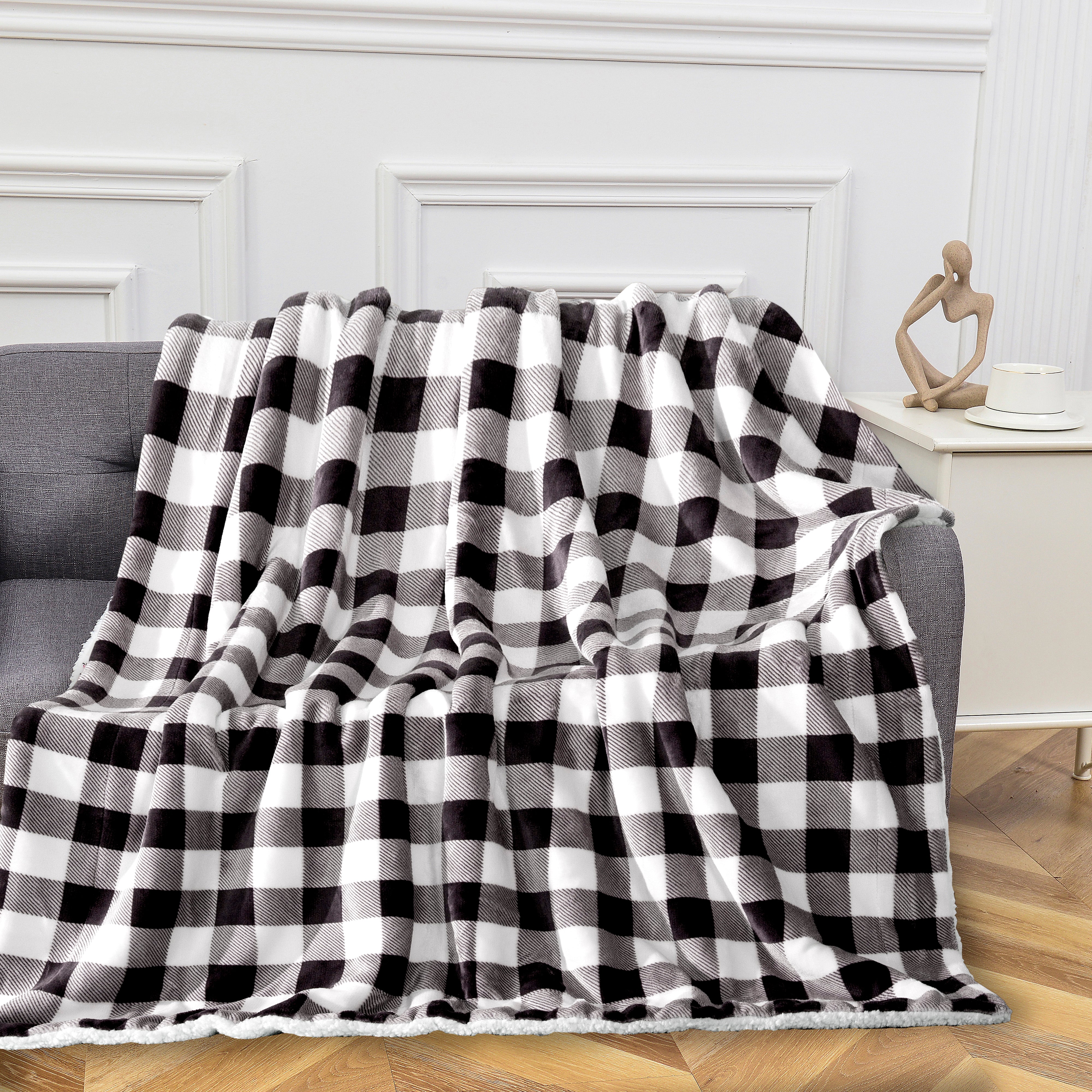 Everlaneas Buffalo Plaid Flannel Fleece Sherpa Throw Blanket