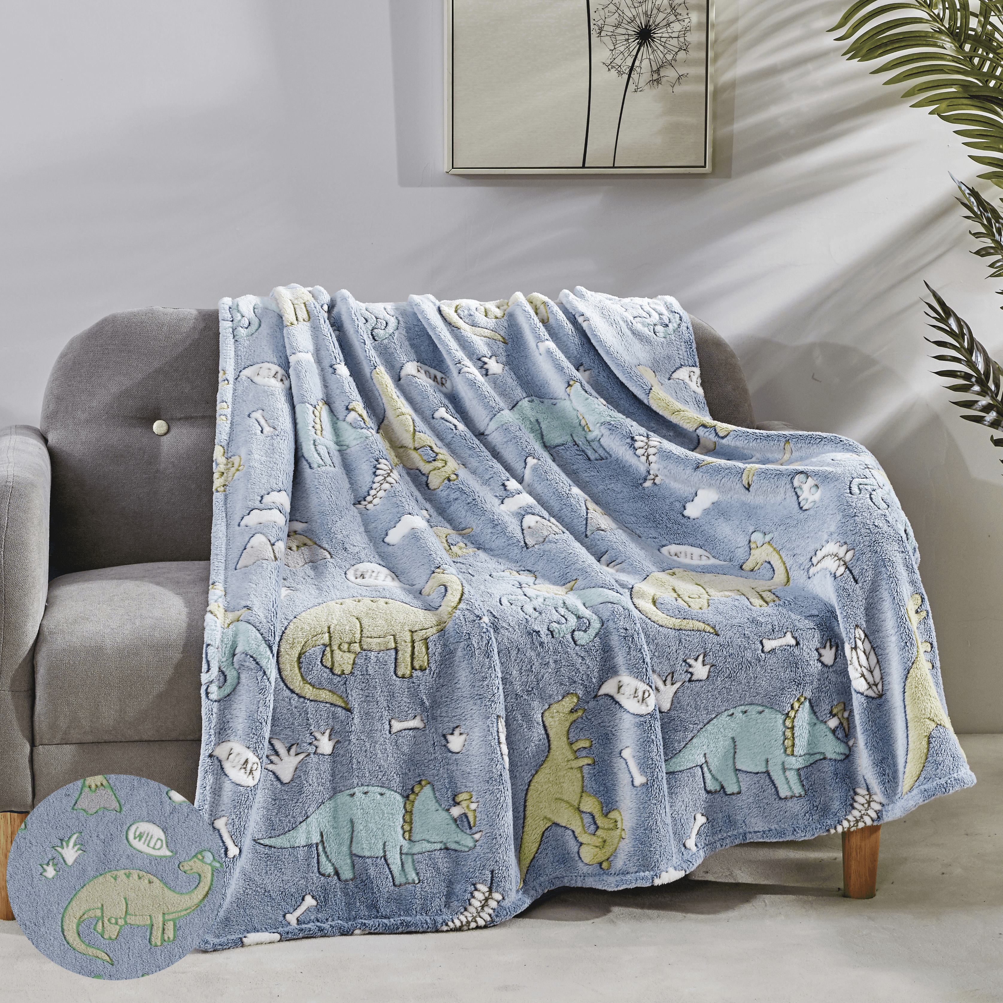 Everlaneas Glow In the Dark 50" x 60" Throw Blanket - Velvety Feel, 50 X 60 inches