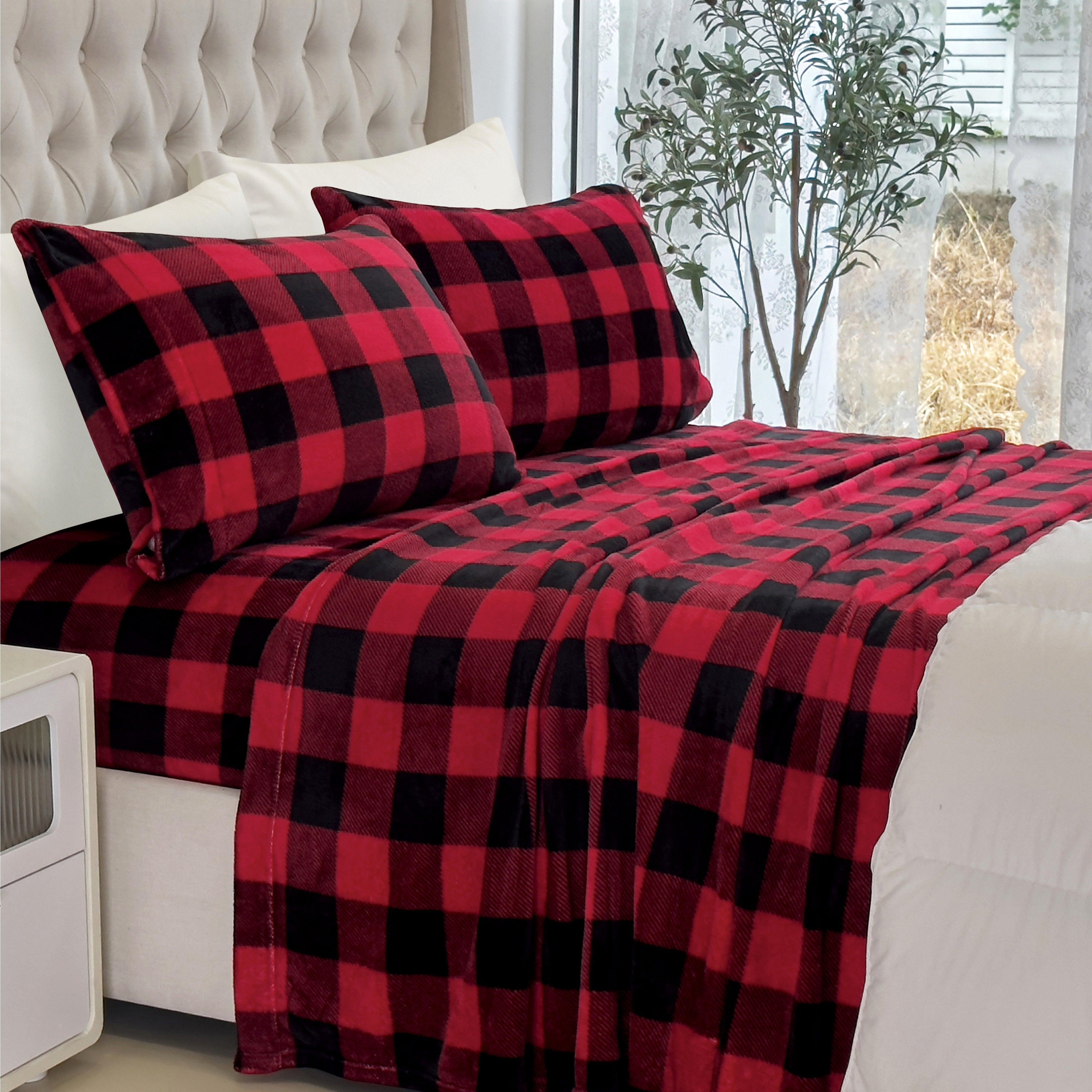Everlaneas 4-Piece Velvet Plush Flannel Sheet Set