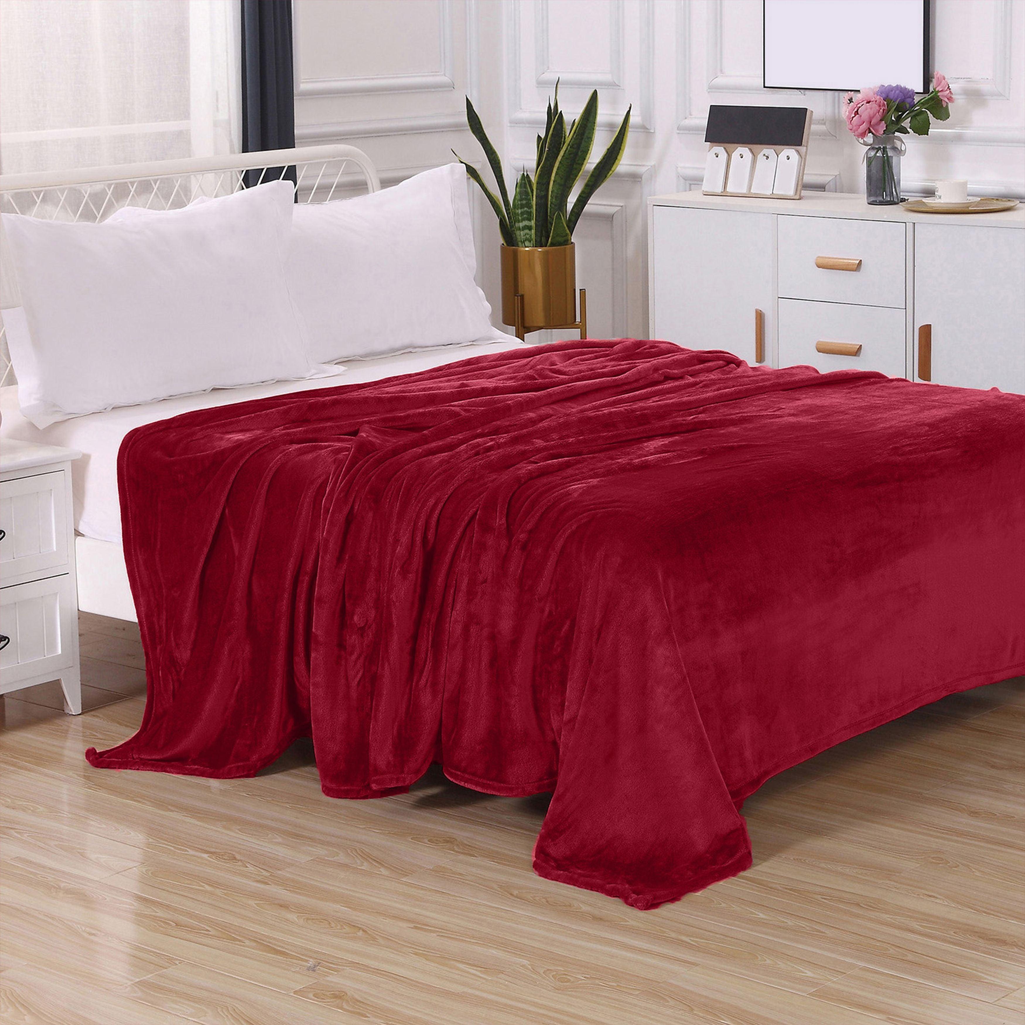 Everlaneas Velvet Plush Fleece Blanket Solid Color Design - Velour Blanket