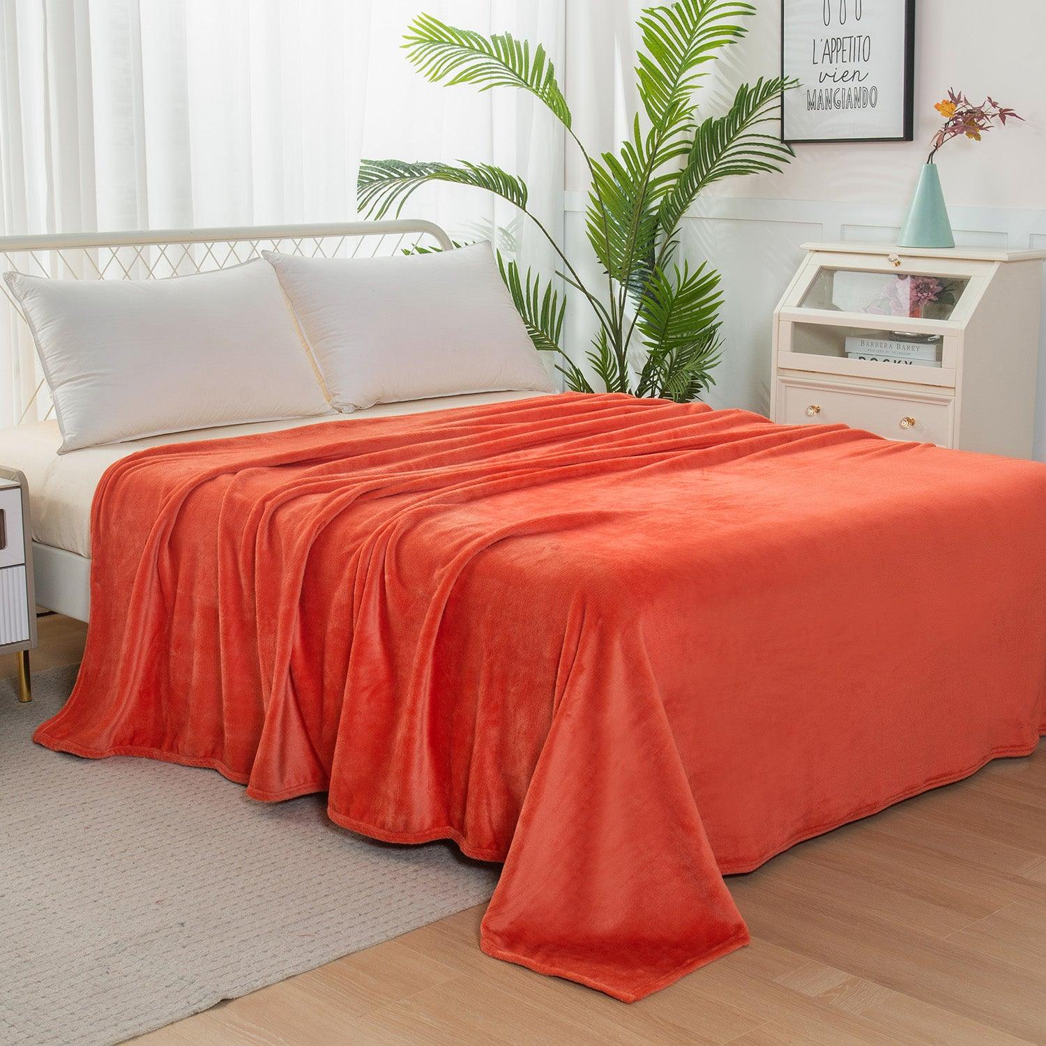 Everlaneas Velvet Plush Fleece Blanket Solid Color Design - Velour Blanket