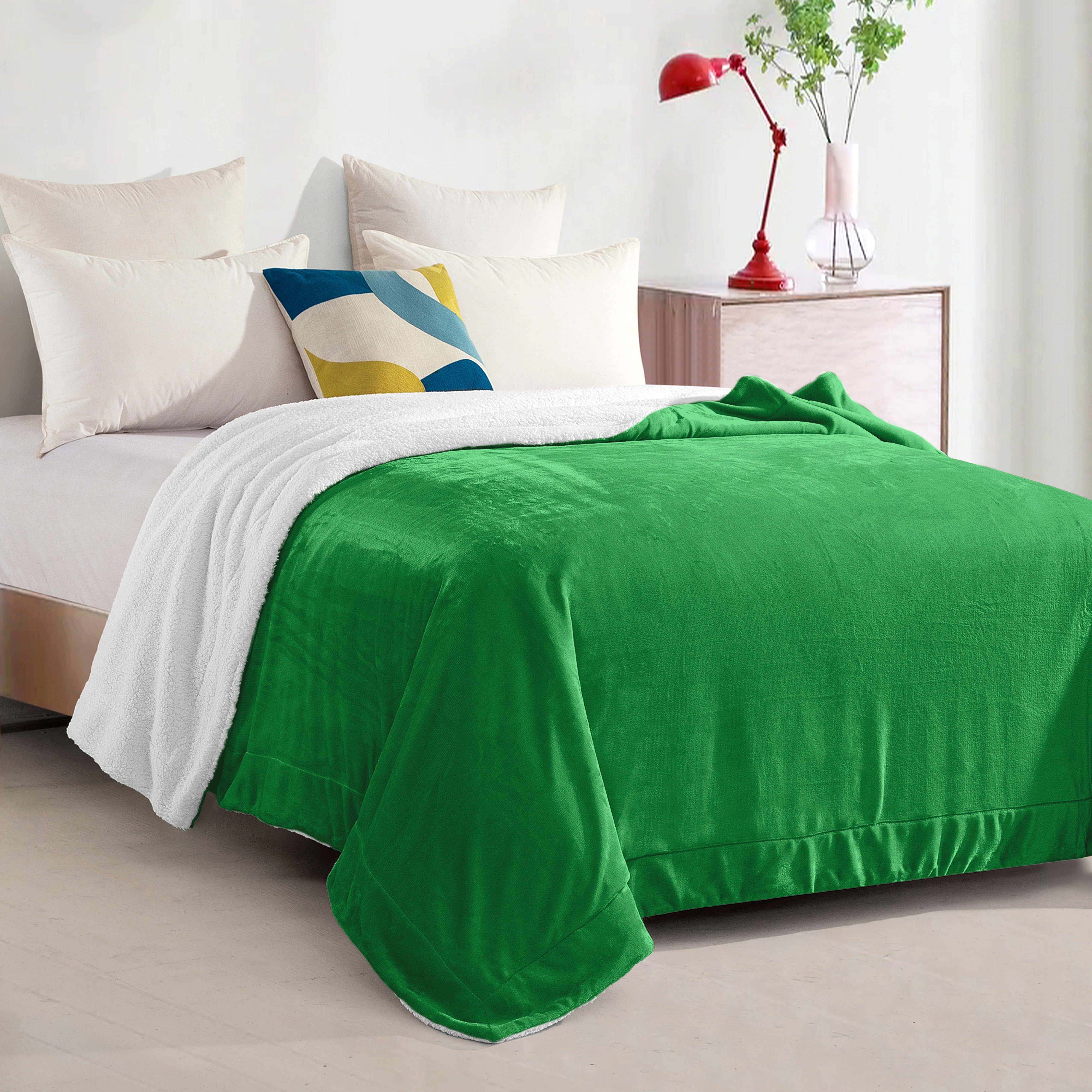 Everlaneas Reversible Sherpa Throw Blanket - Sherpa Back Throw Blanket