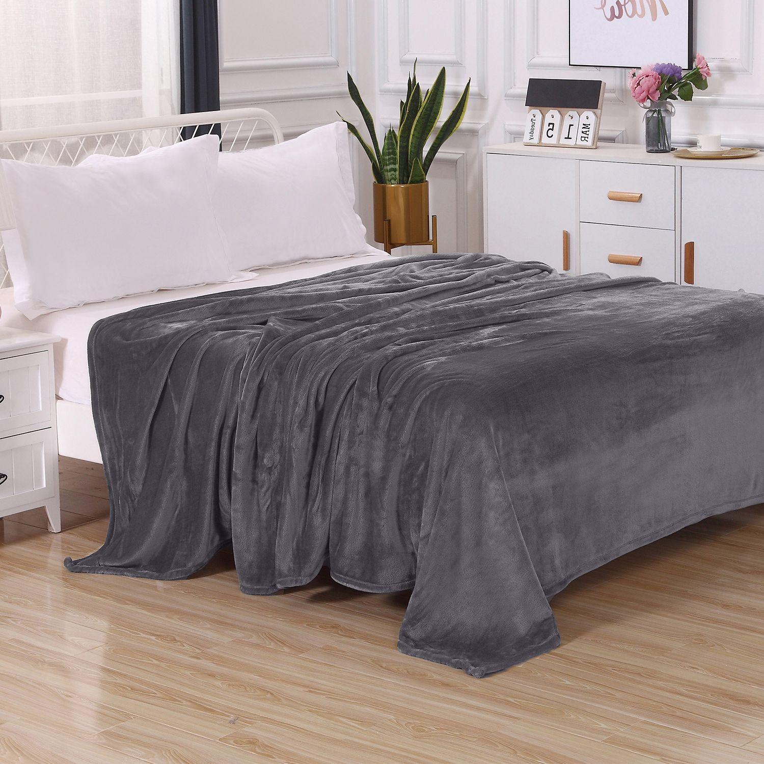 Everlaneas Velvet Plush Fleece Blanket Solid Color Design - Velour Blanket