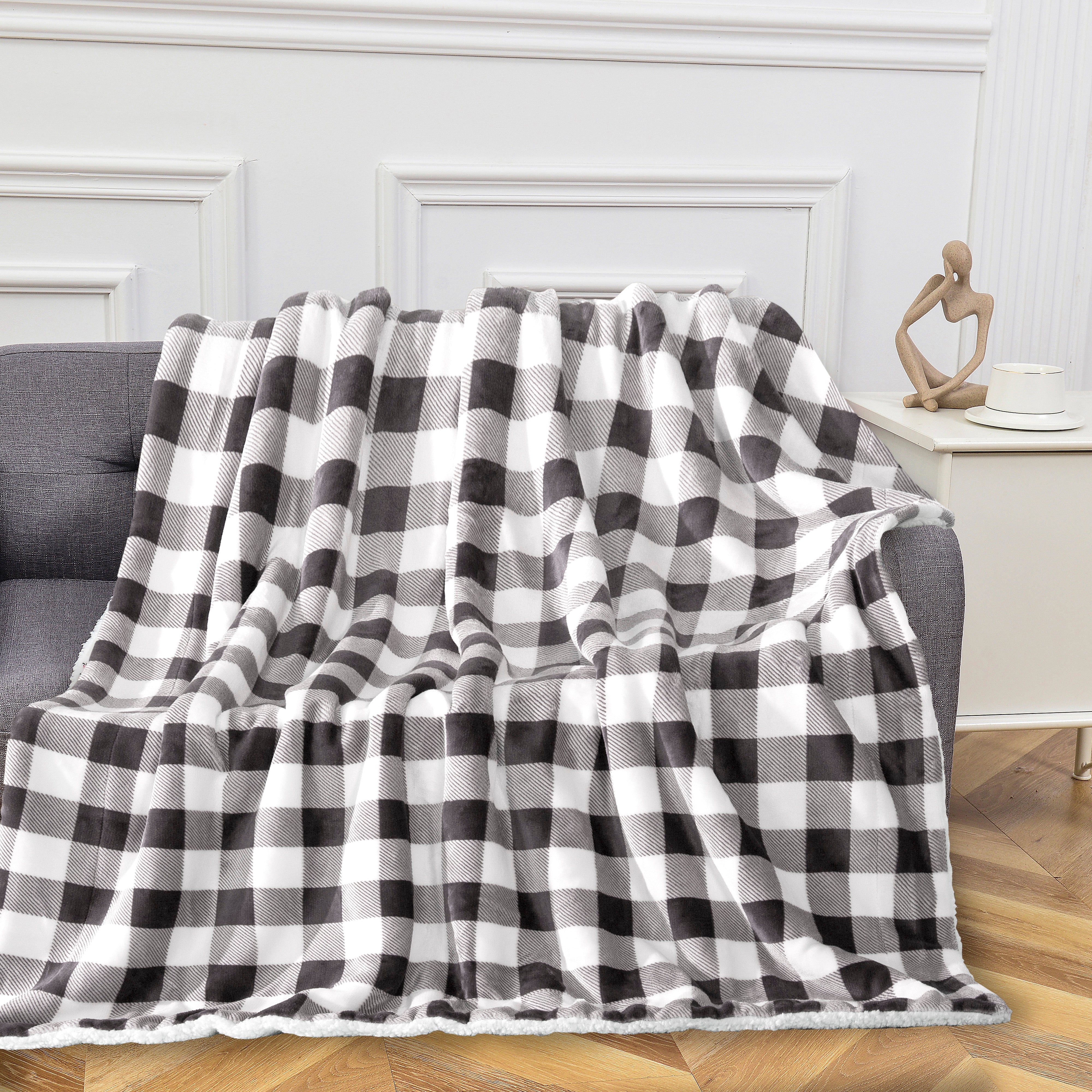 Everlaneas Buffalo Plaid Flannel Fleece Sherpa Throw Blanket