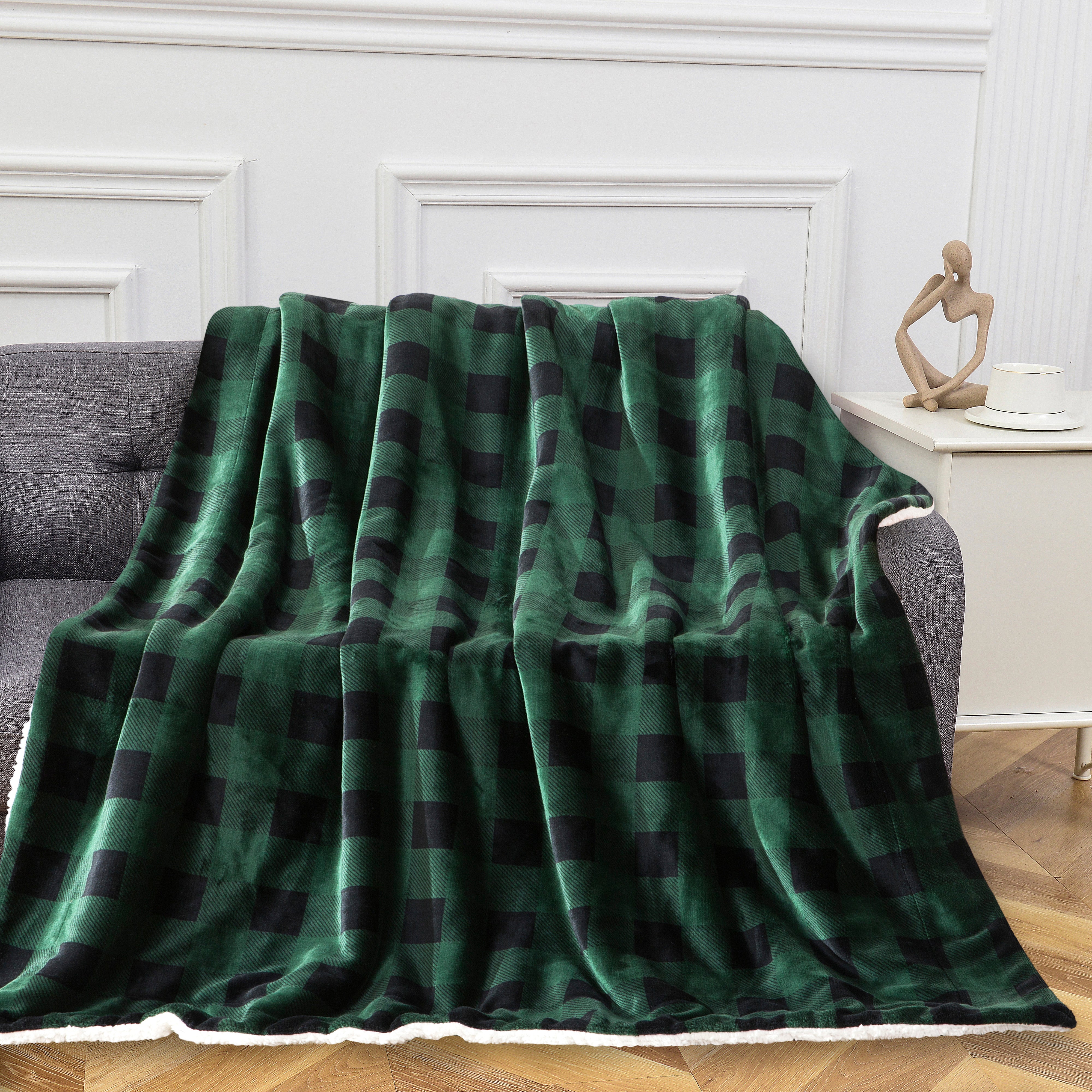 Everlaneas Buffalo Plaid Flannel Fleece Sherpa Throw Blanket