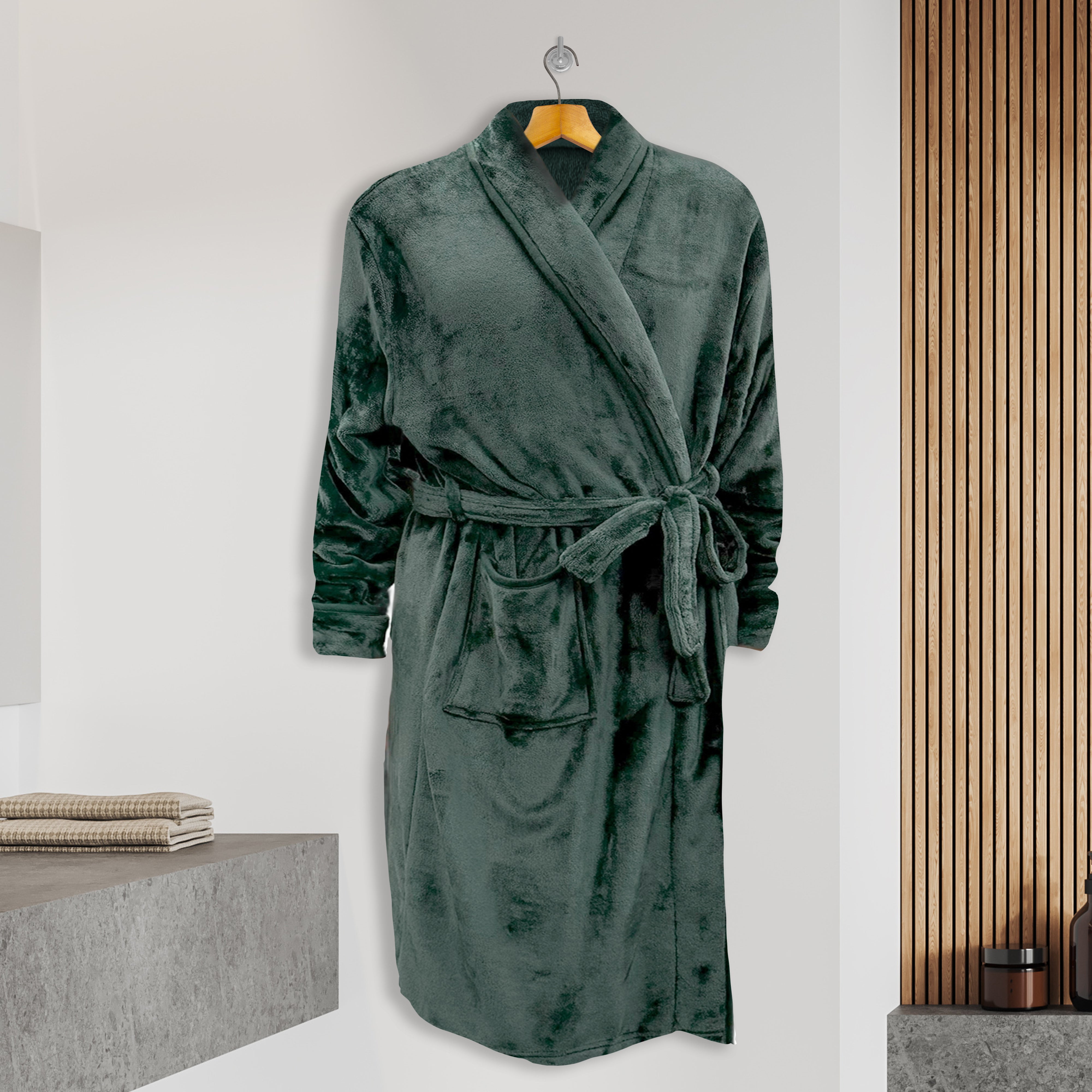 Everlaneas Men Shawl Collar Velvet Fleece Long Bathrobe