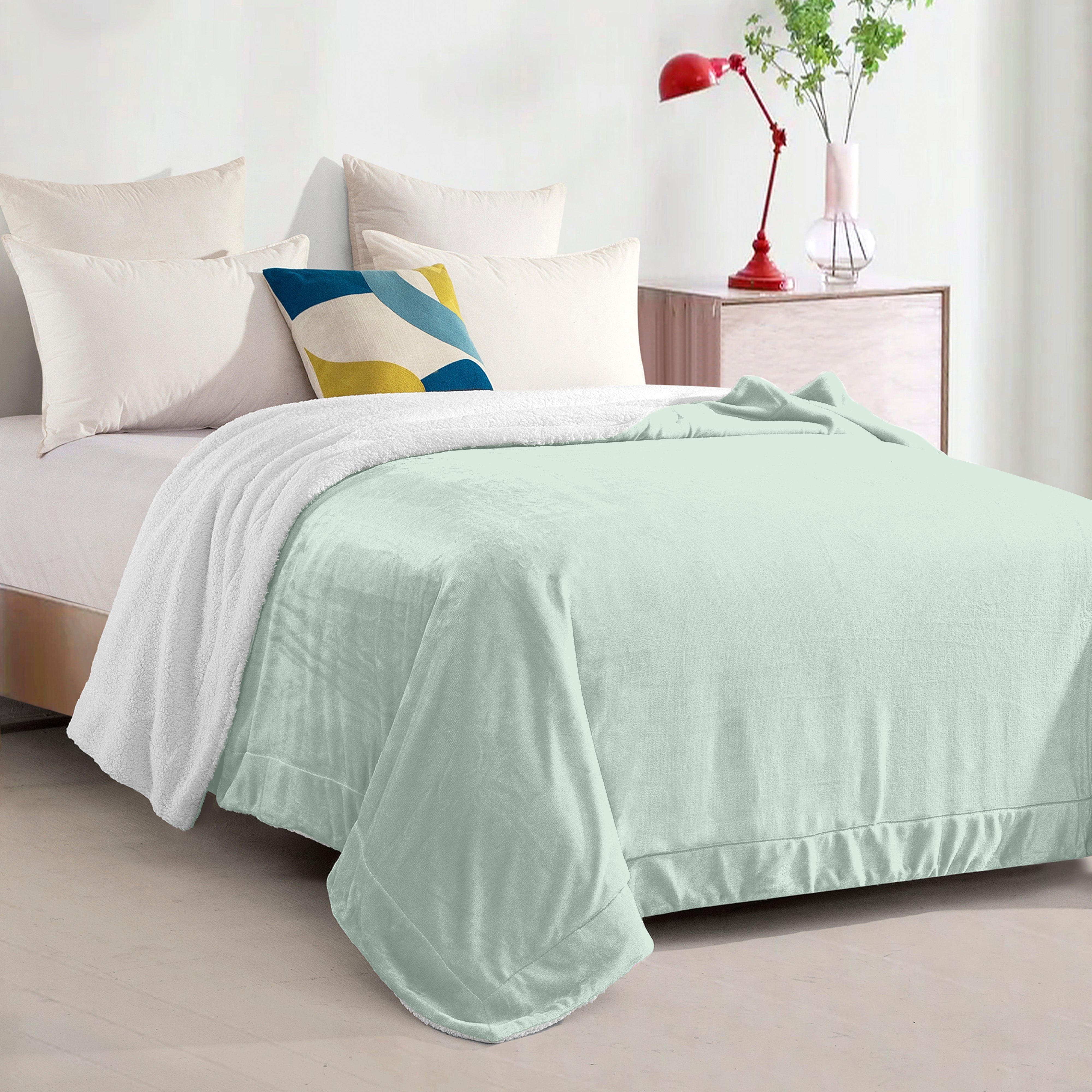 Everlaneas Reversible Sherpa Throw Blanket - Sherpa Back Throw Blanket