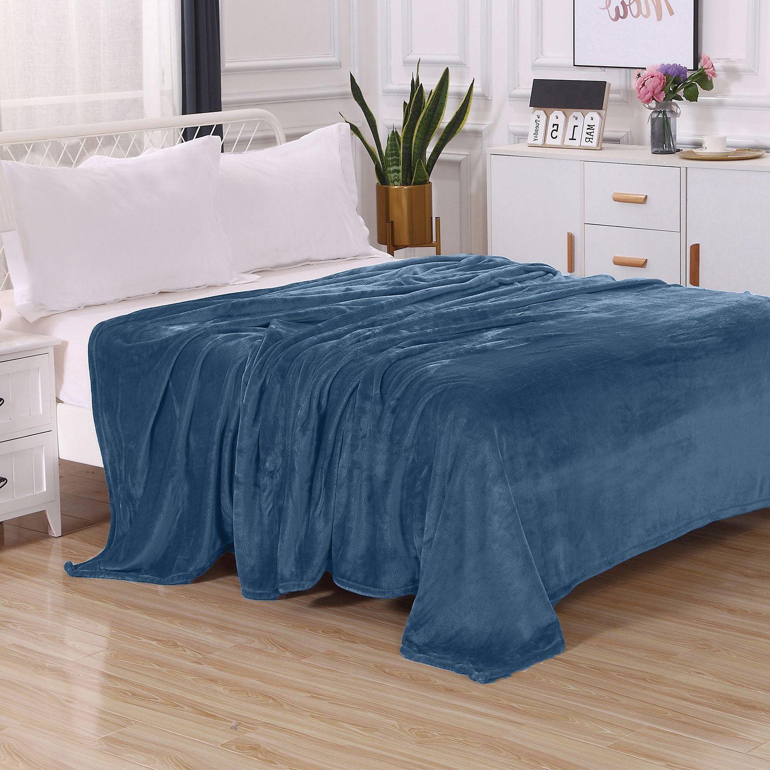 Everlaneas Velvet Plush Fleece Blanket Solid Color Design - Velour Blanket
