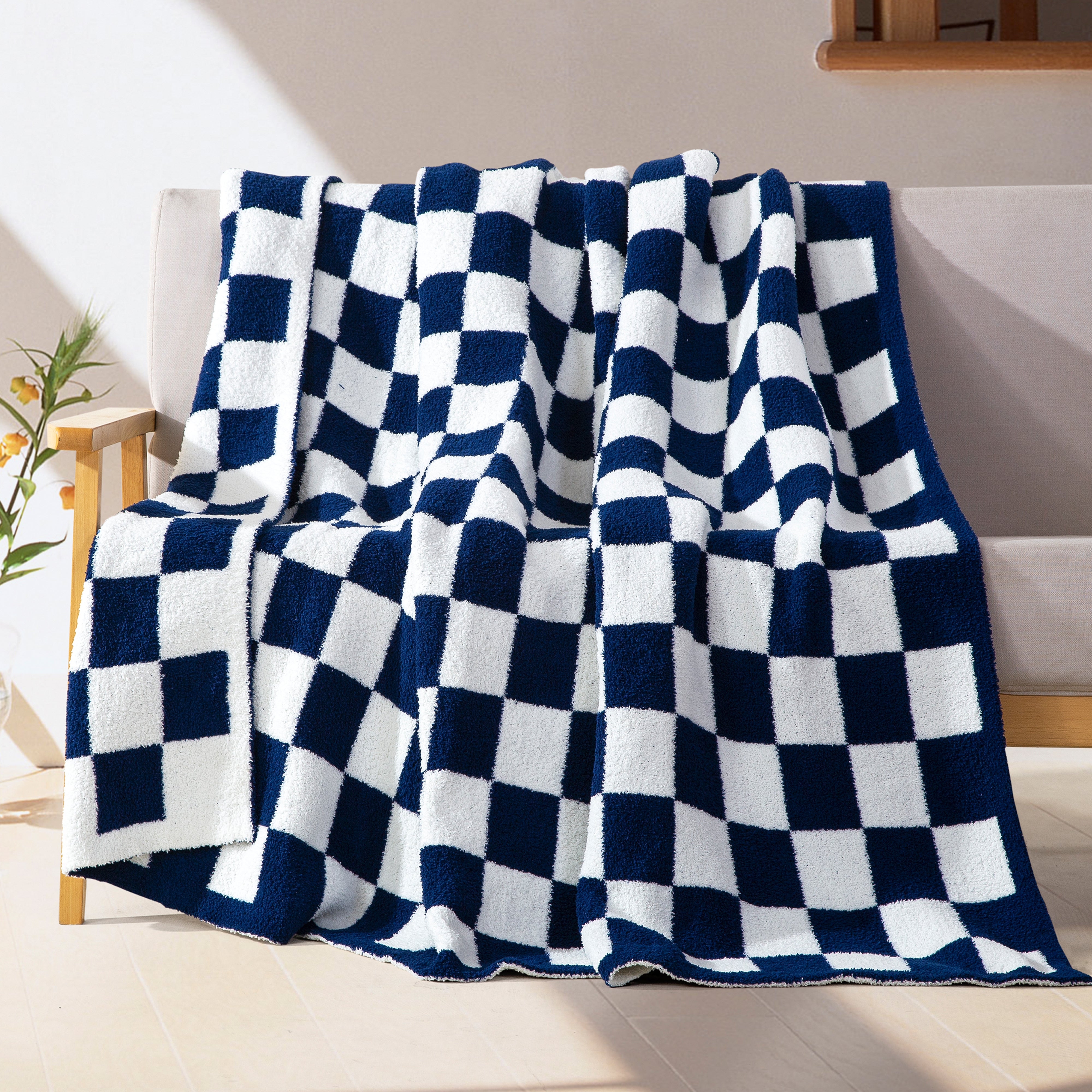 Everlaneas 50" x 70"  Ultra Soft Checkered Knitted Throw Blanket