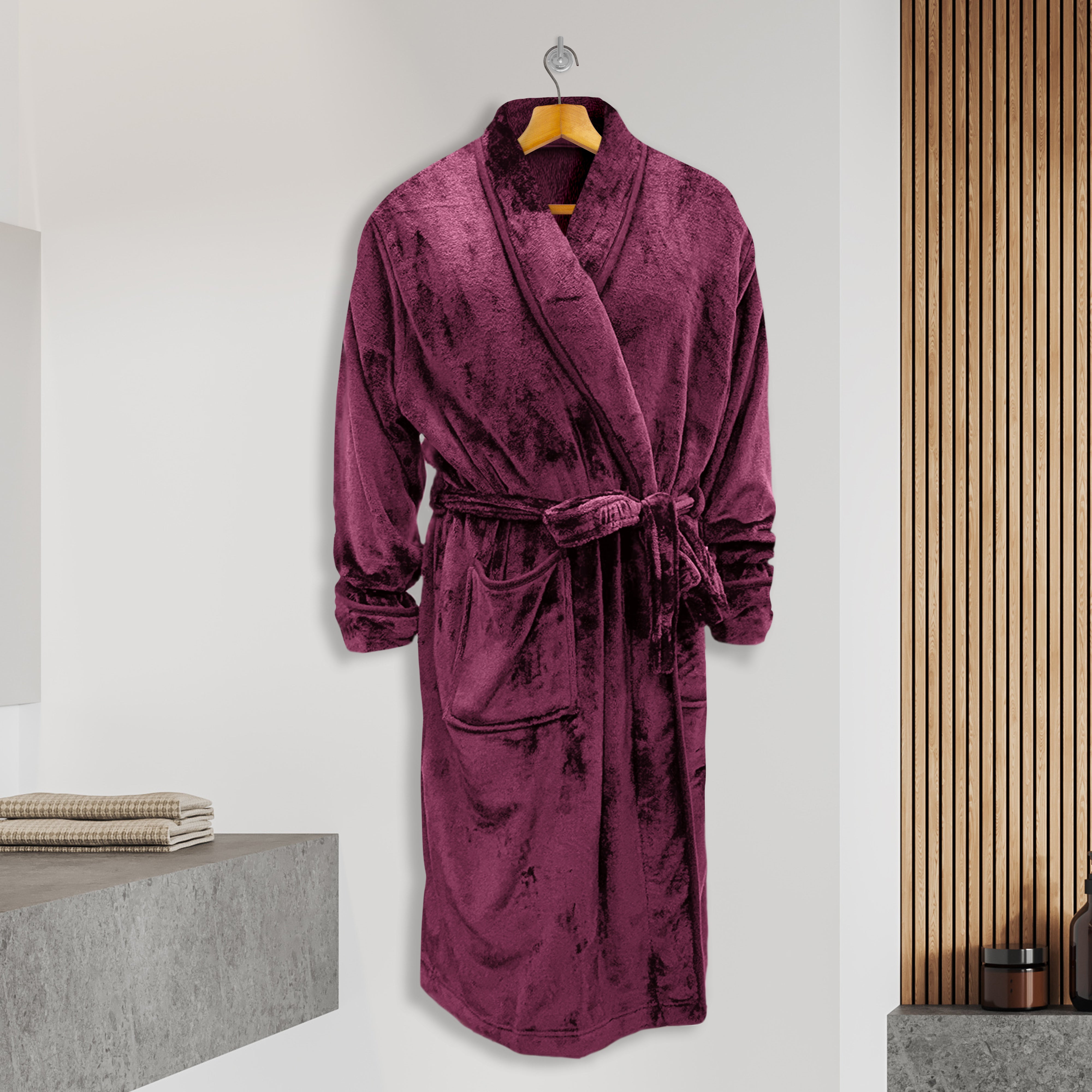 Everlaneas Men Shawl Collar Velvet Fleece Long Bathrobe