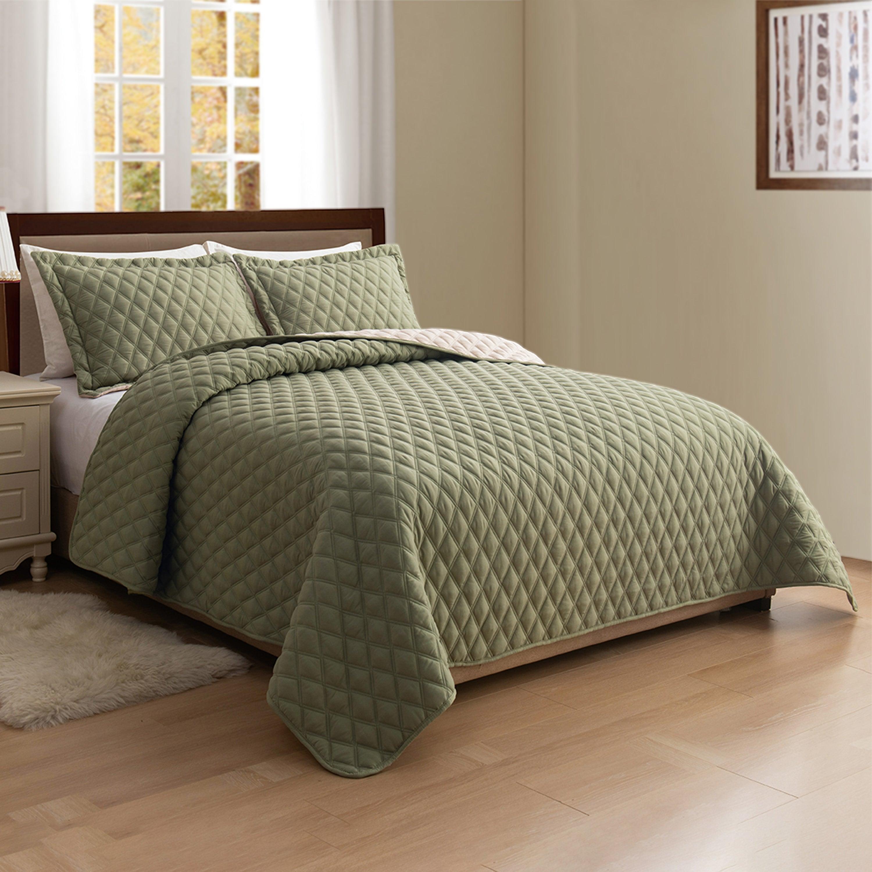 Everlaneas 3-Piece Diamond Quilted Reversible Bedspread Coverlet Set