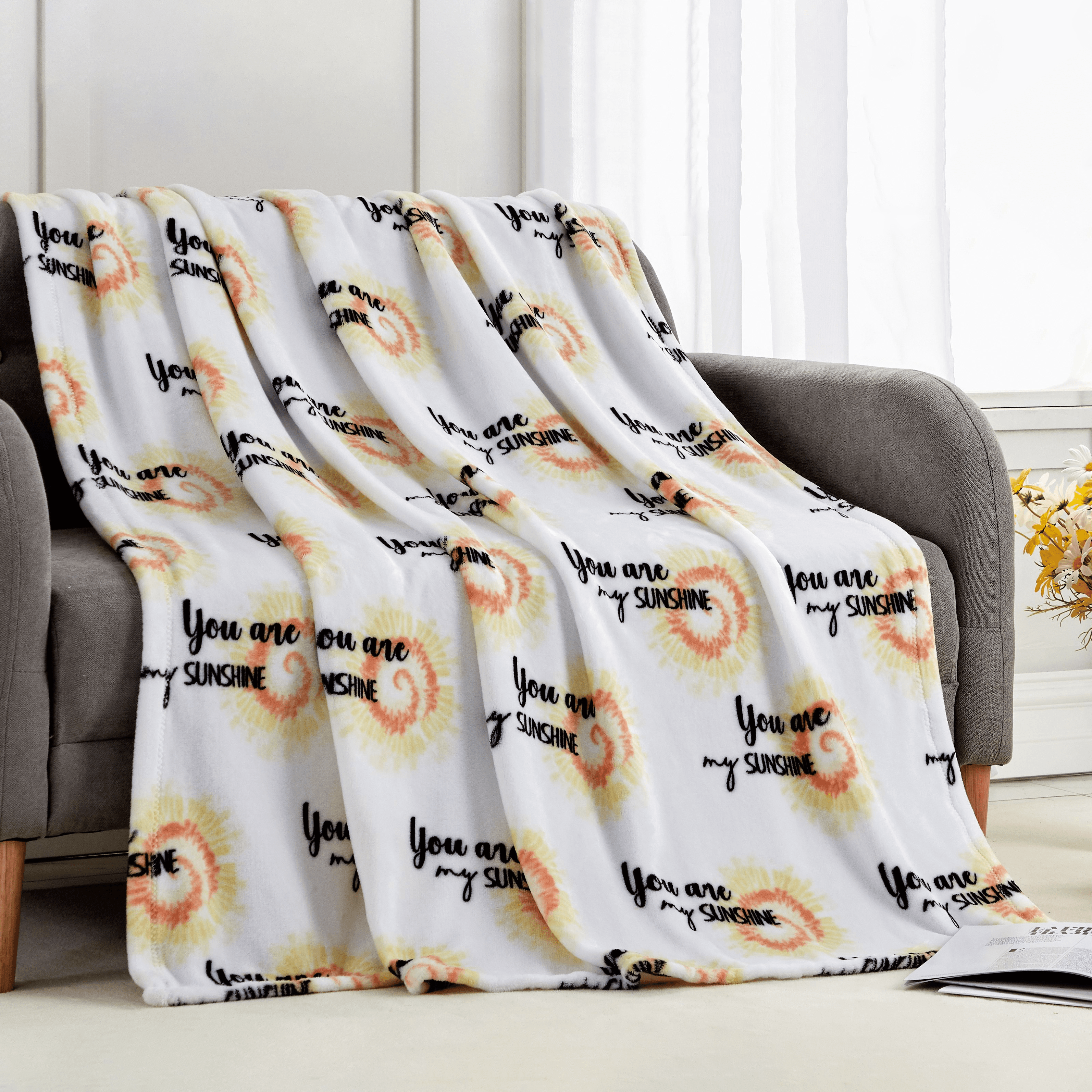 Everlaneas 50" x 70" Decorative Flannel Fleece Throw Blanket