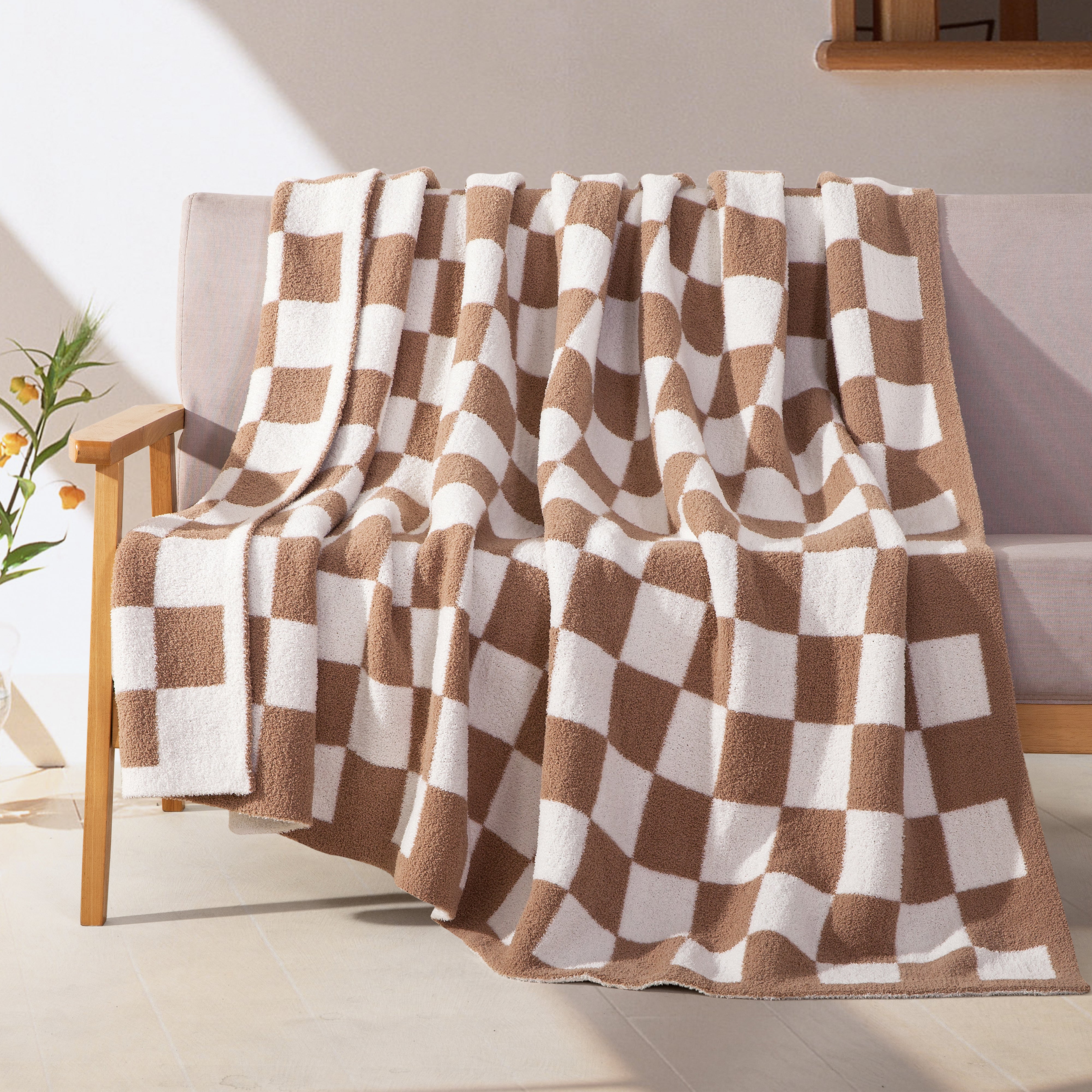 Everlaneas 50" x 70"  Ultra Soft Checkered Knitted Throw Blanket