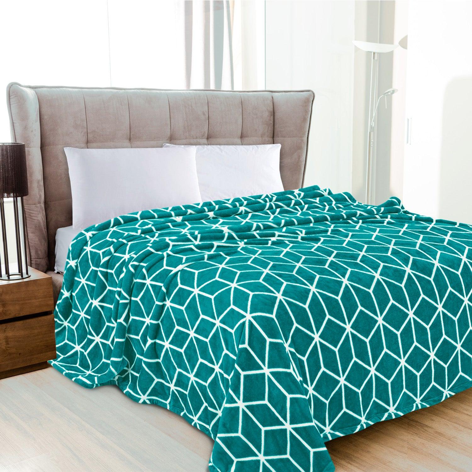 Everlaneas Cube Printed Velour Fleece Blanket - Geometric Design Velvety Feel