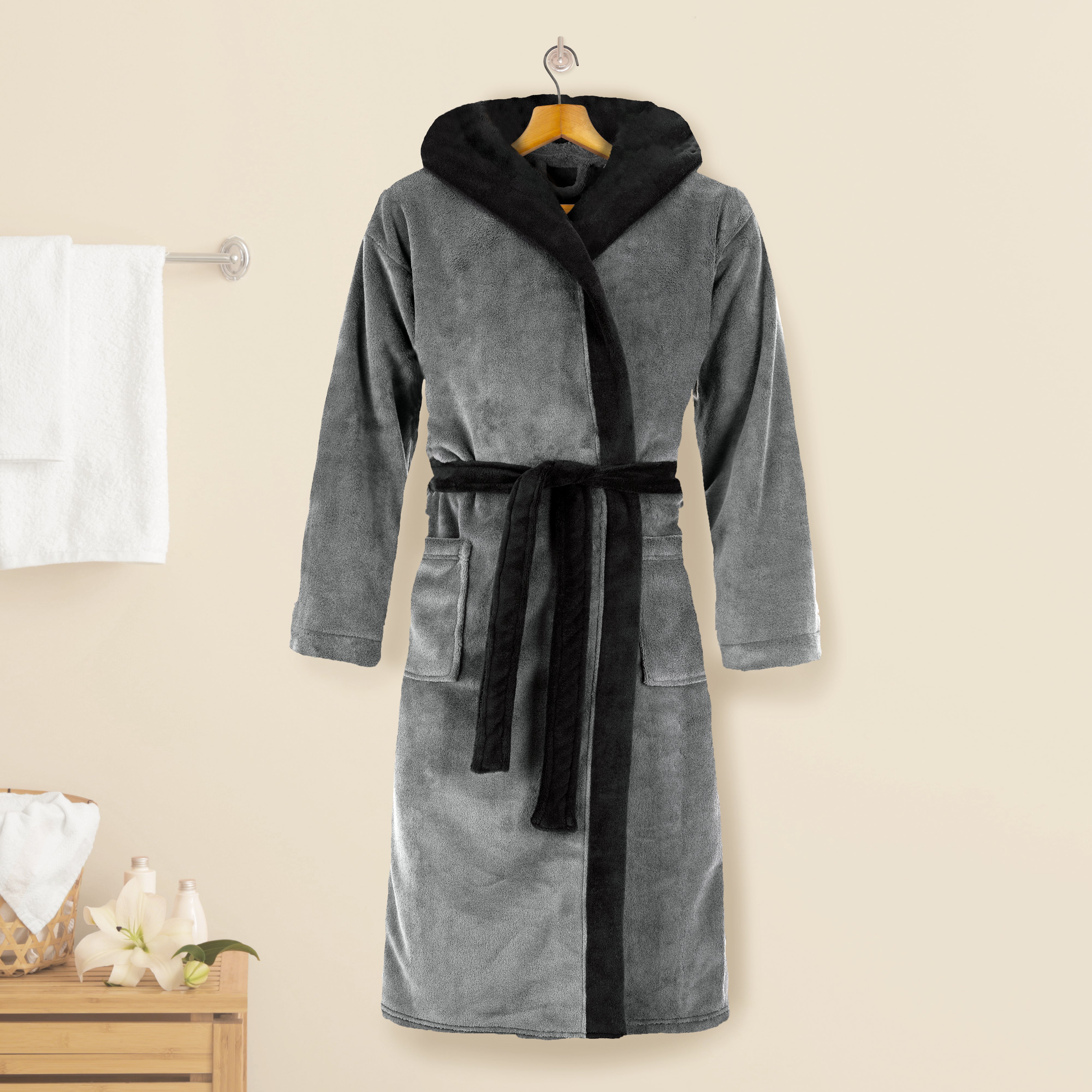 Everlaneas Women Hooded Velvet Fleece Long Bathrobe