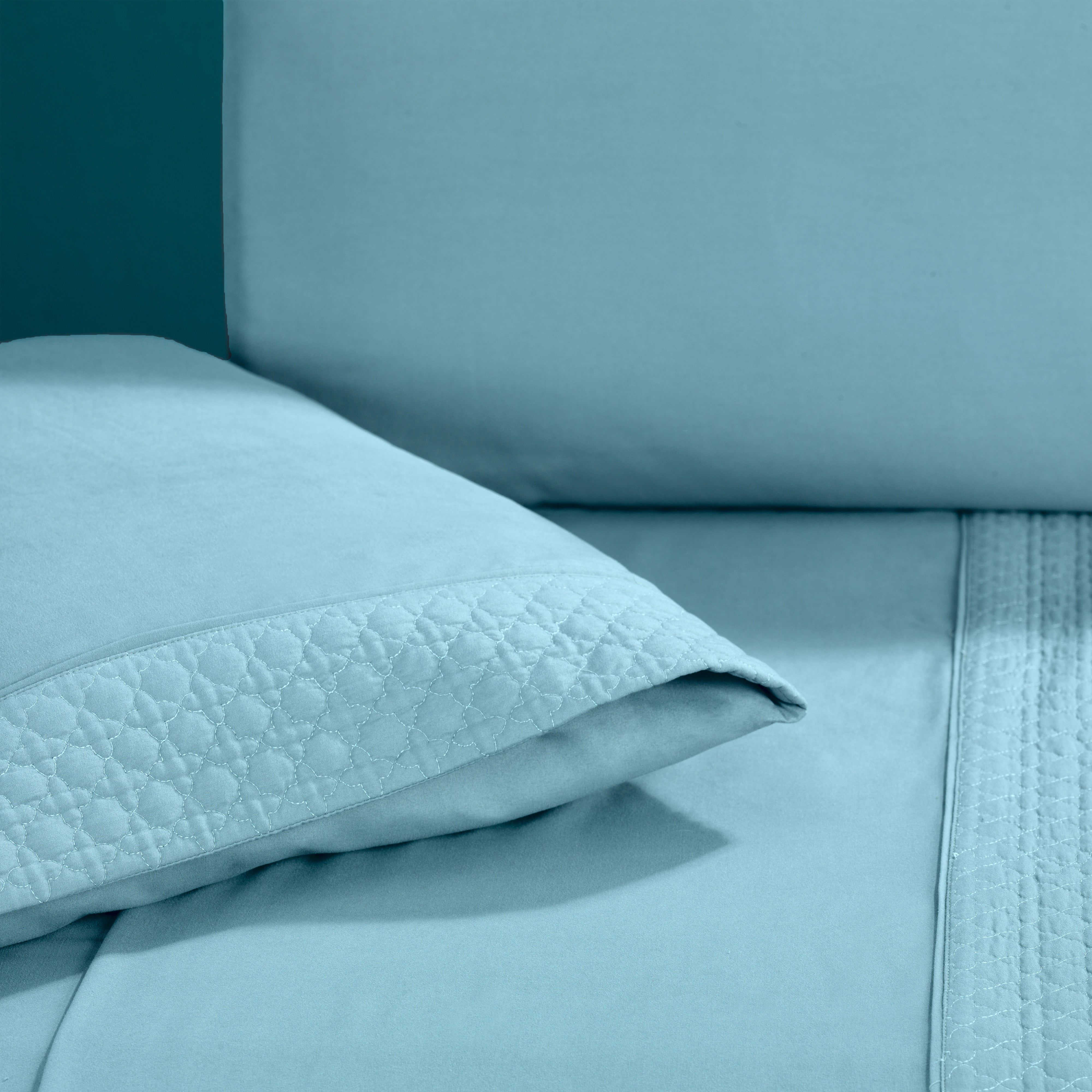 Everlaneas Quilted 4-Piece Sheet Set, Premium Hotel Quality