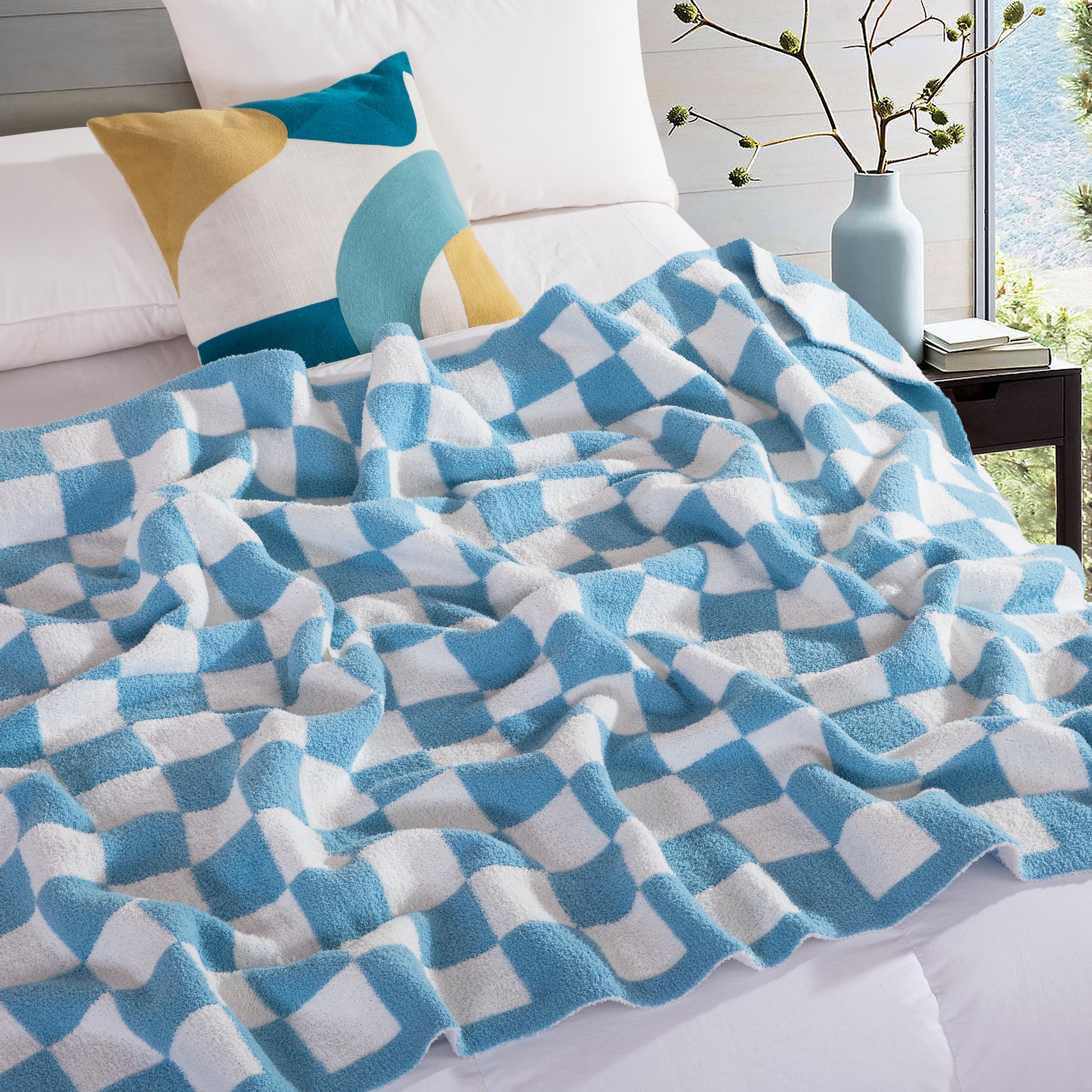 Everlaneas 50" x 70"  Ultra Soft Checkered Knitted Throw Blanket