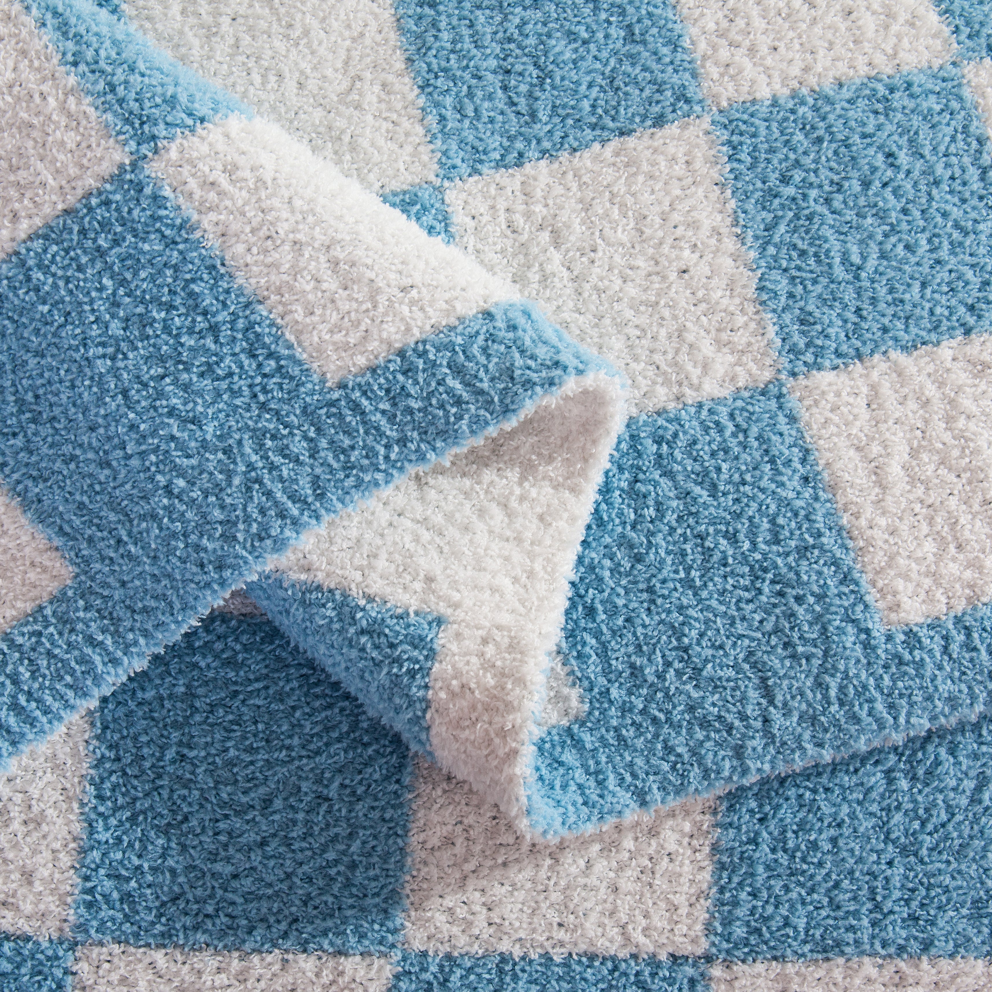 Everlaneas 50" x 70"  Ultra Soft Checkered Knitted Throw Blanket