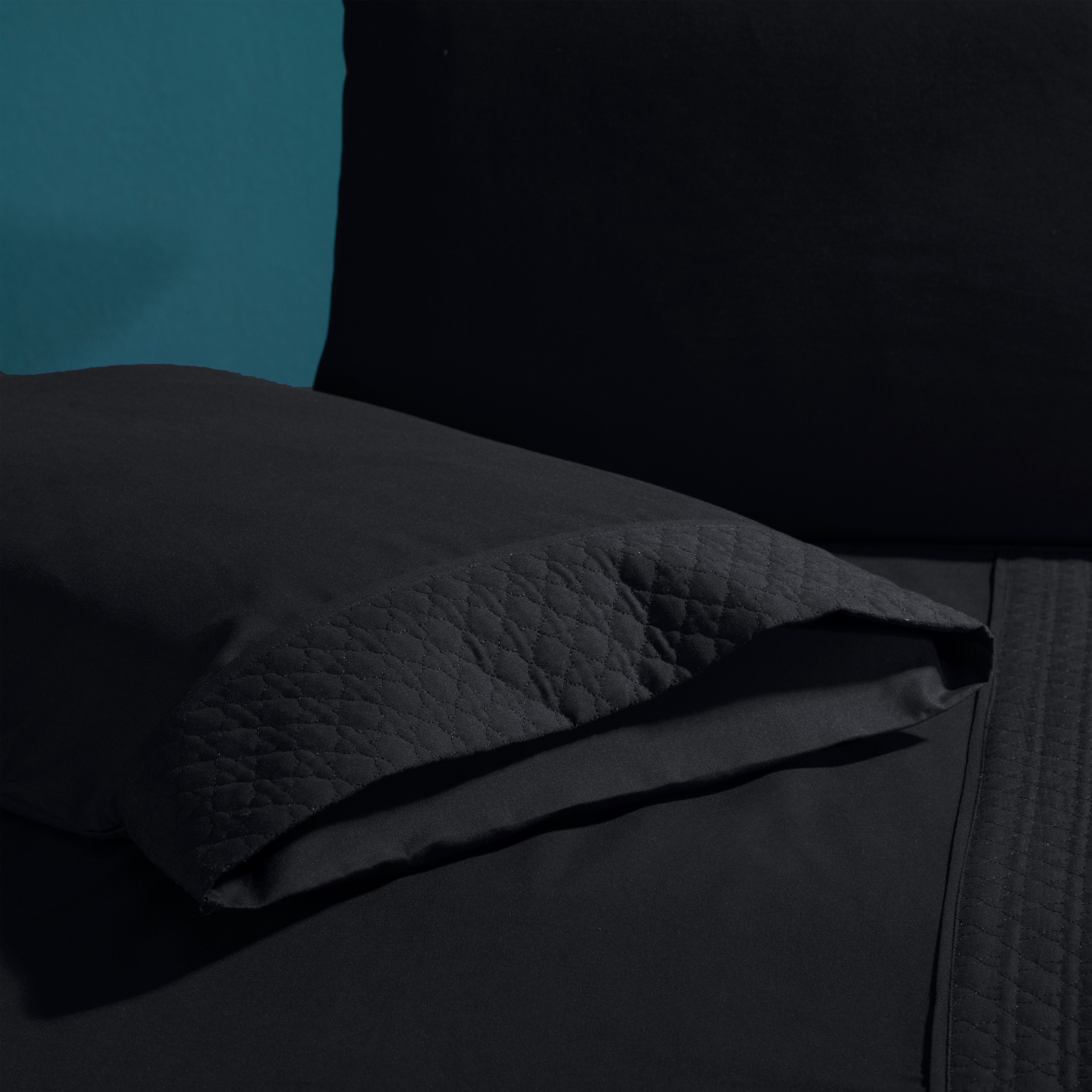 Everlaneas Quilted 4-Piece Sheet Set, Premium Hotel Quality