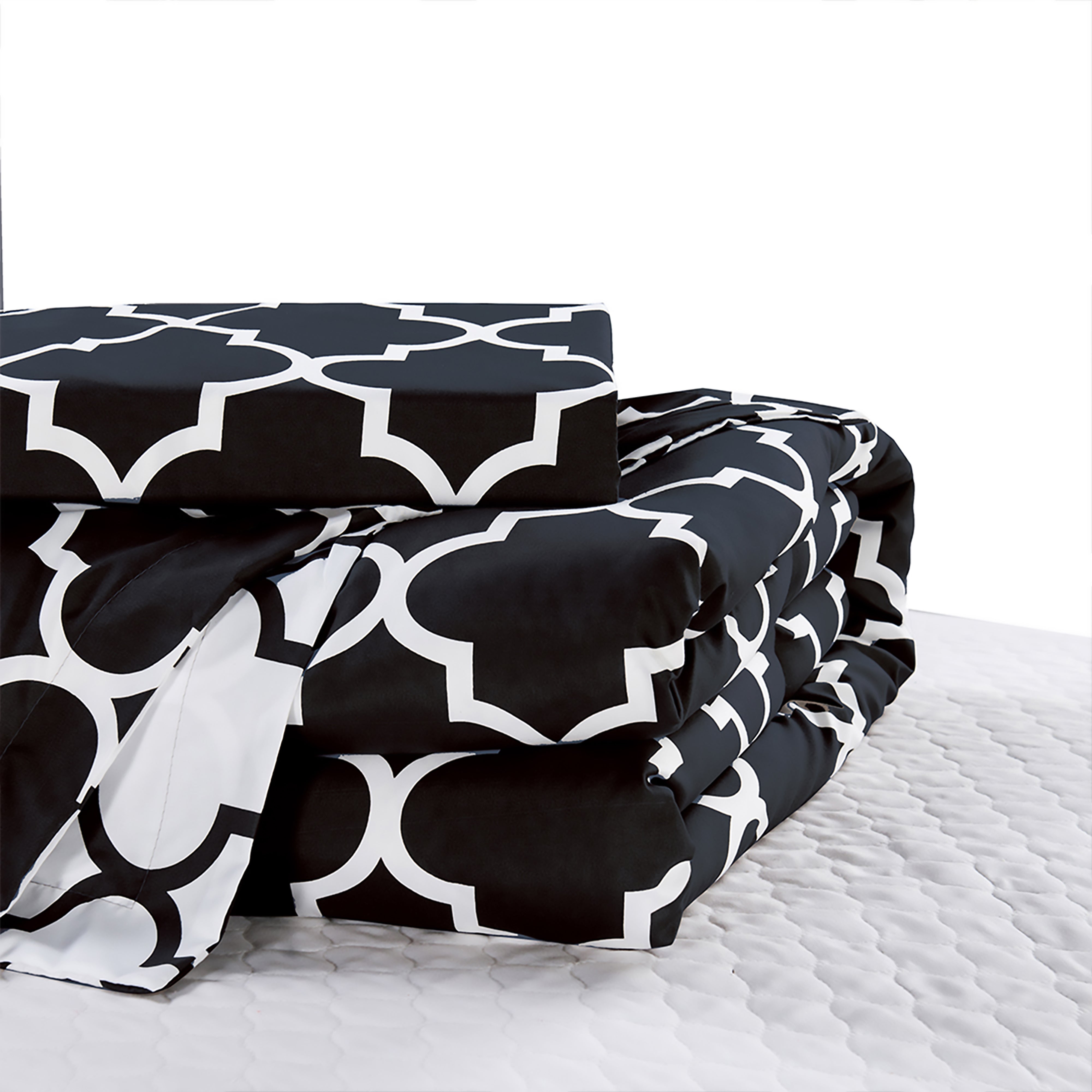 Everlaneas 3-Piece Moroccan Trellis Reversible Comforter Set