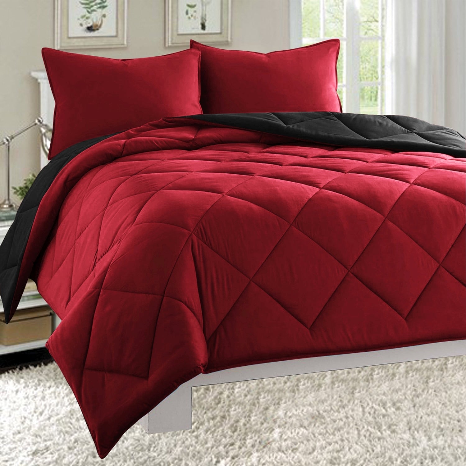 Everlaneas 3-Piece Reversible Diamond Stitched Comforter & Shams