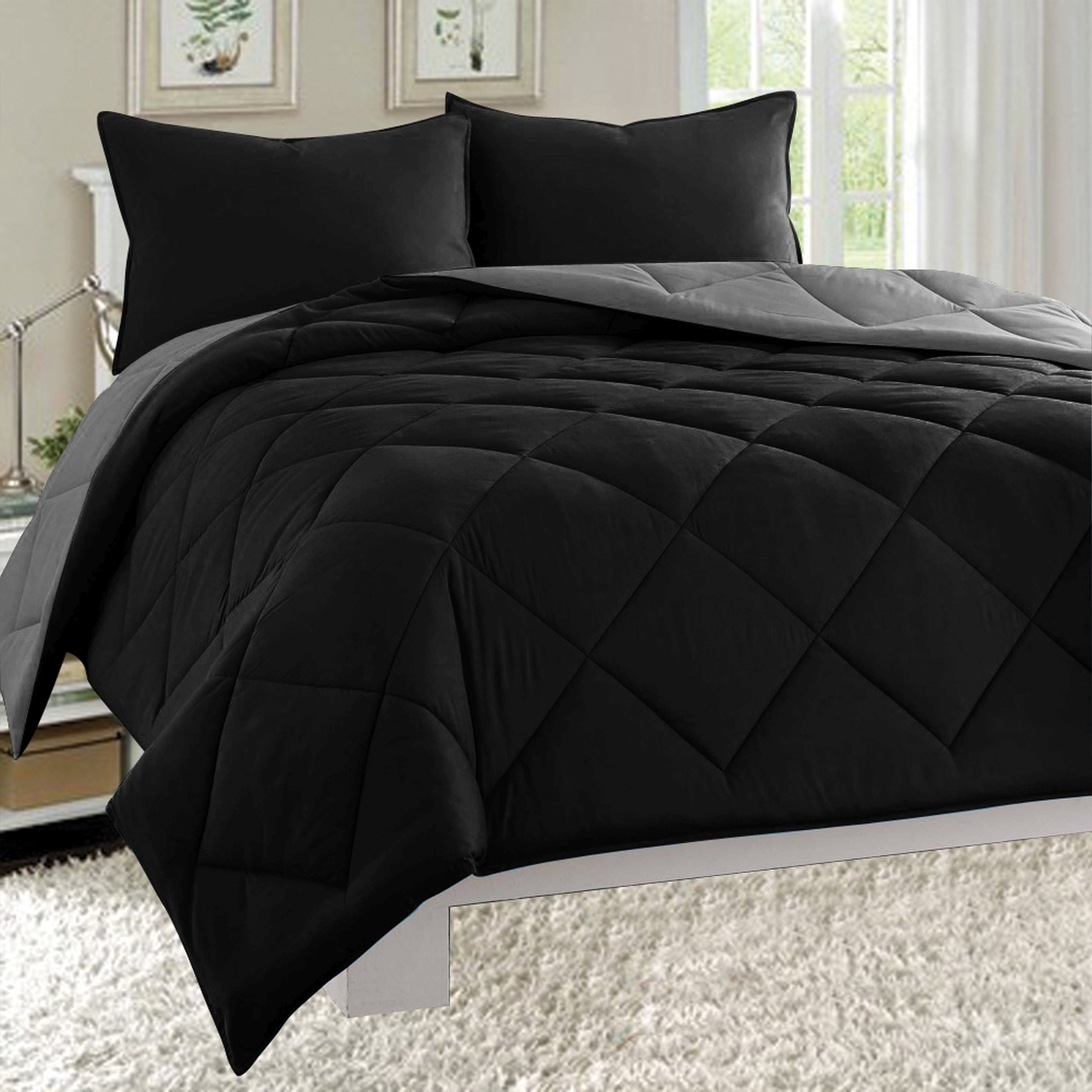 Everlaneas 3-Piece Reversible Diamond Stitched Comforter & Shams