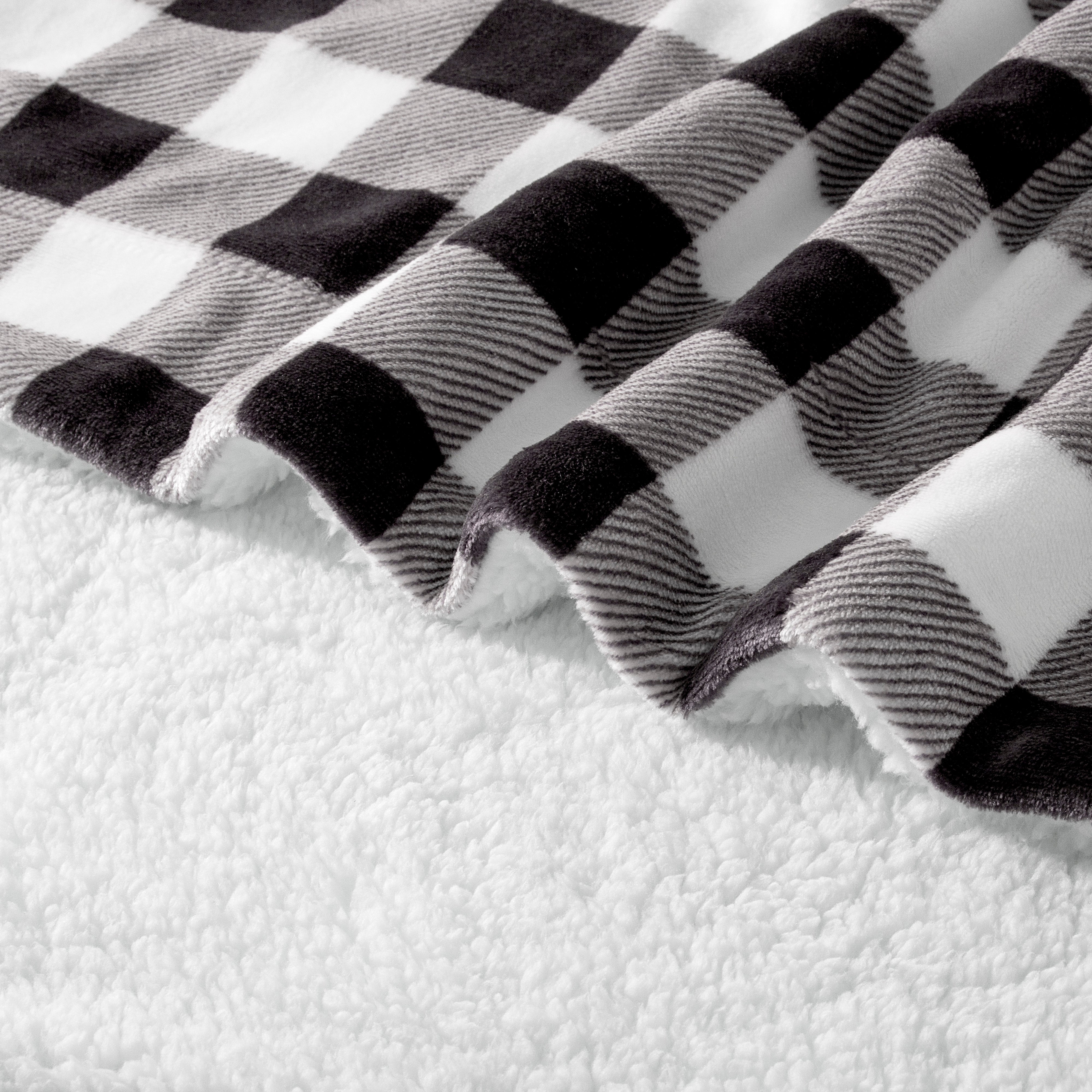 Everlaneas Buffalo Plaid Flannel Fleece Sherpa Throw Blanket