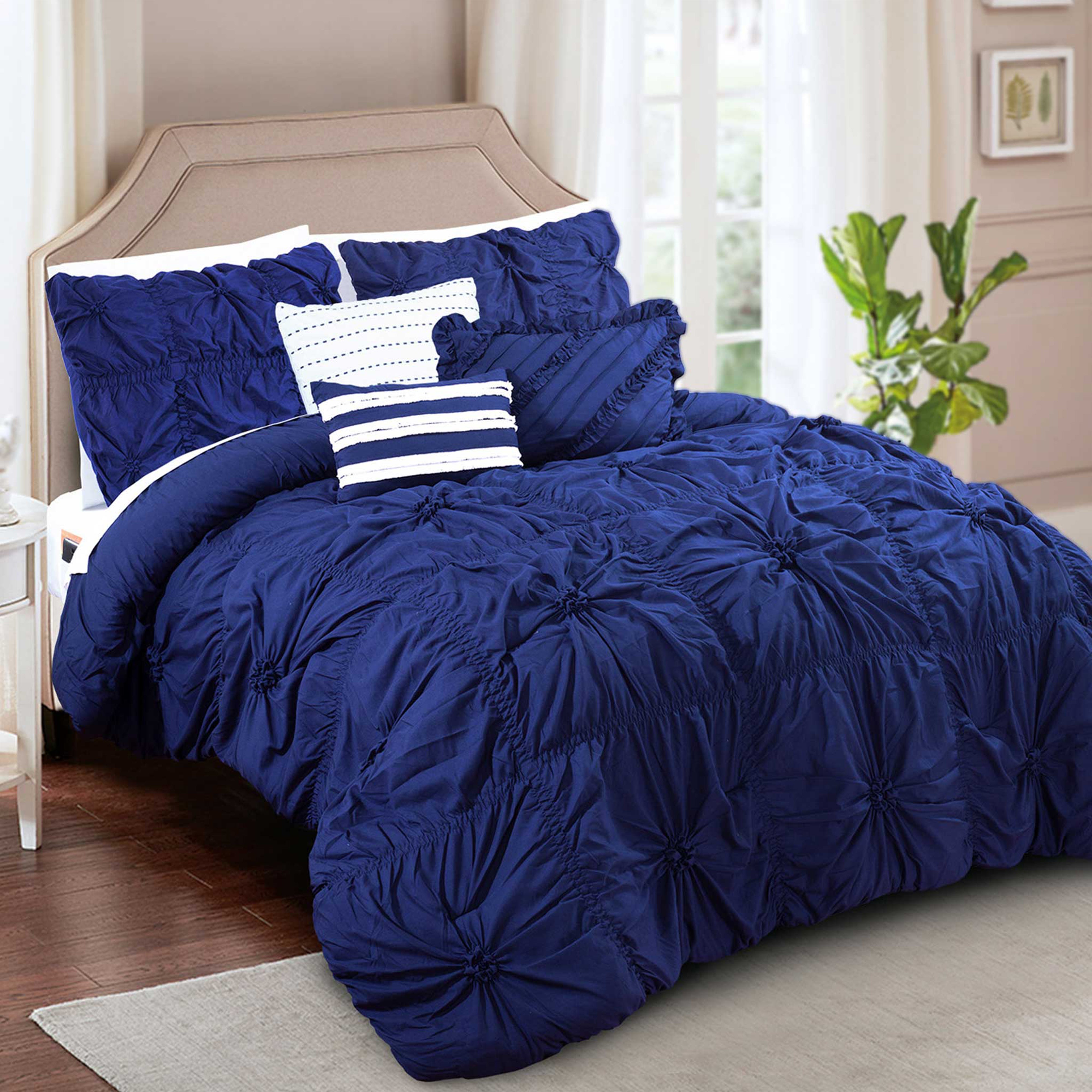 Everlaneas 12-Piece Amy Oversized Comforter Set - Includes 6-Piece Sheet Set with Double Sided Storage Pockets