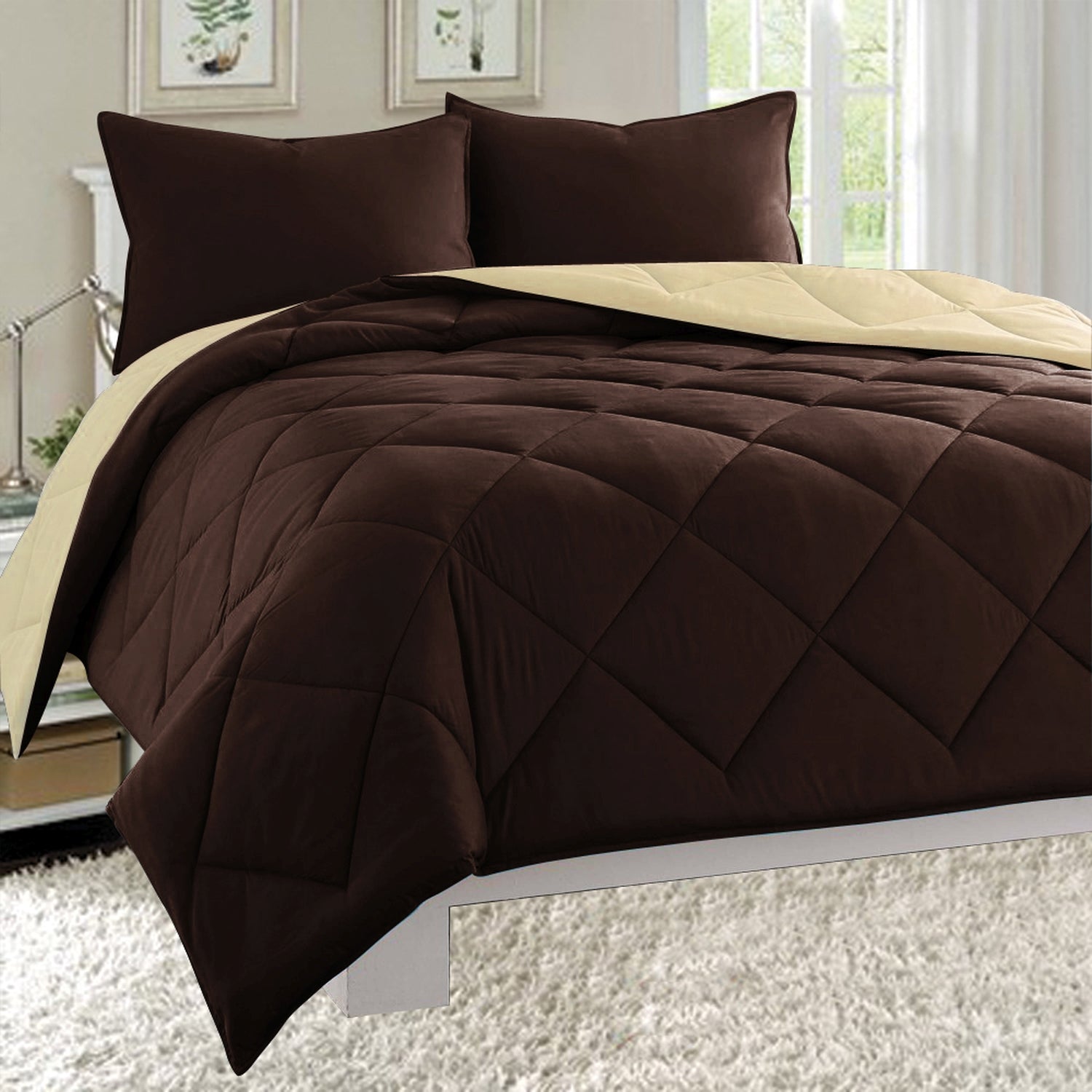 Everlaneas 3-Piece Reversible Diamond Stitched Comforter & Shams