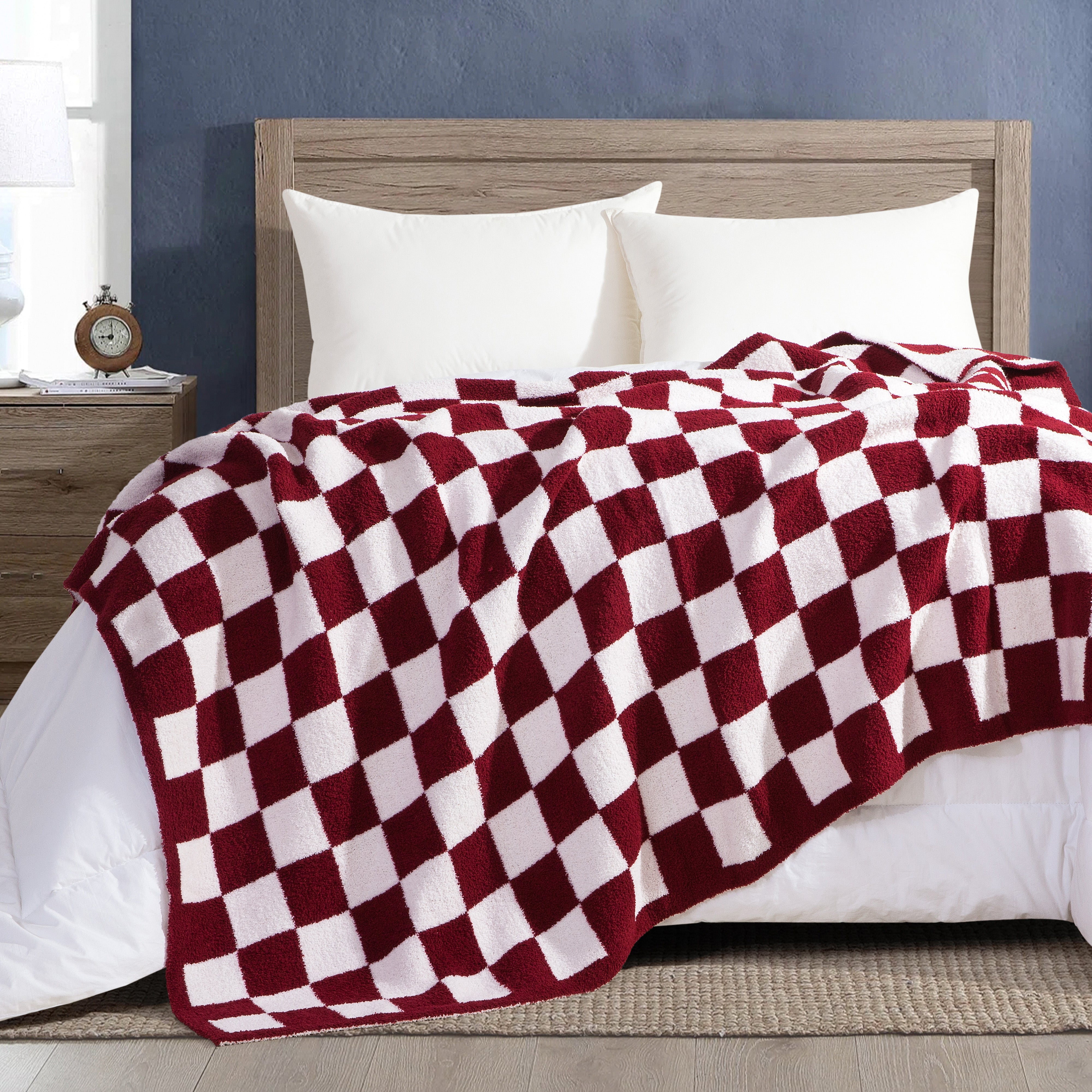Everlaneas 50" x 70"  Ultra Soft Checkered Knitted Throw Blanket