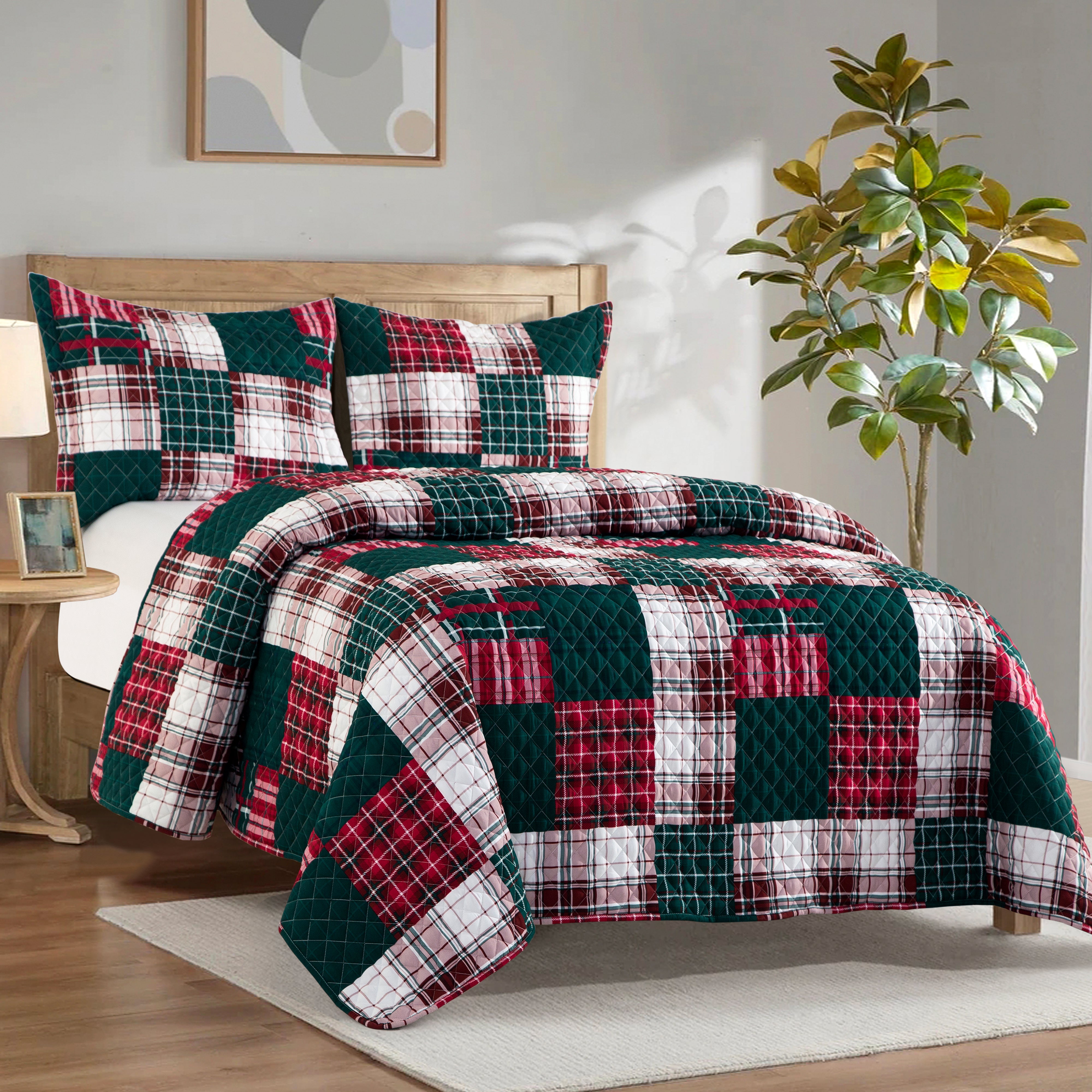 Everlaneas 3-Piece Patch Plaid Quilted Reversible Bedspread Coverlet Set