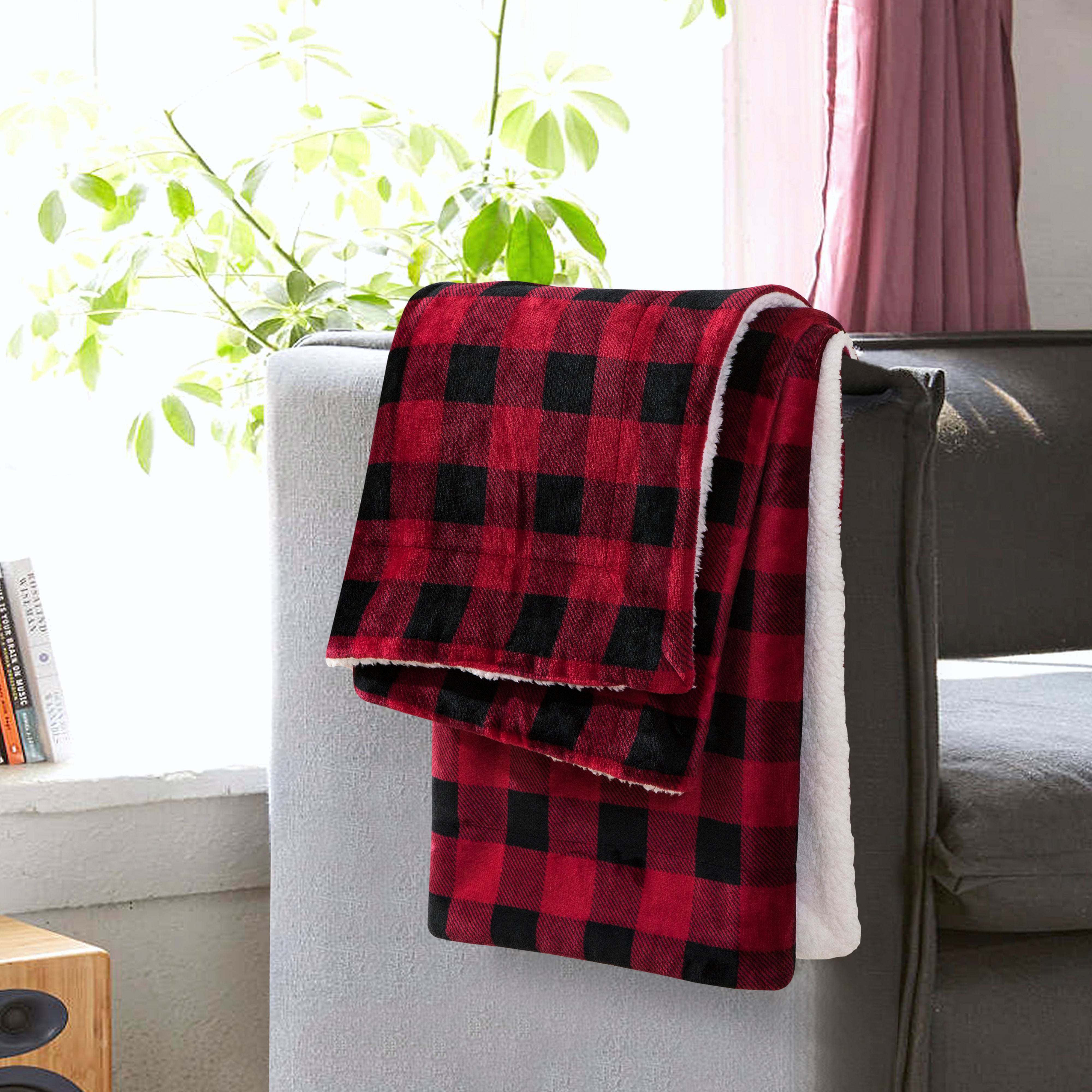 Everlaneas Buffalo Plaid Flannel Fleece Sherpa Throw Blanket
