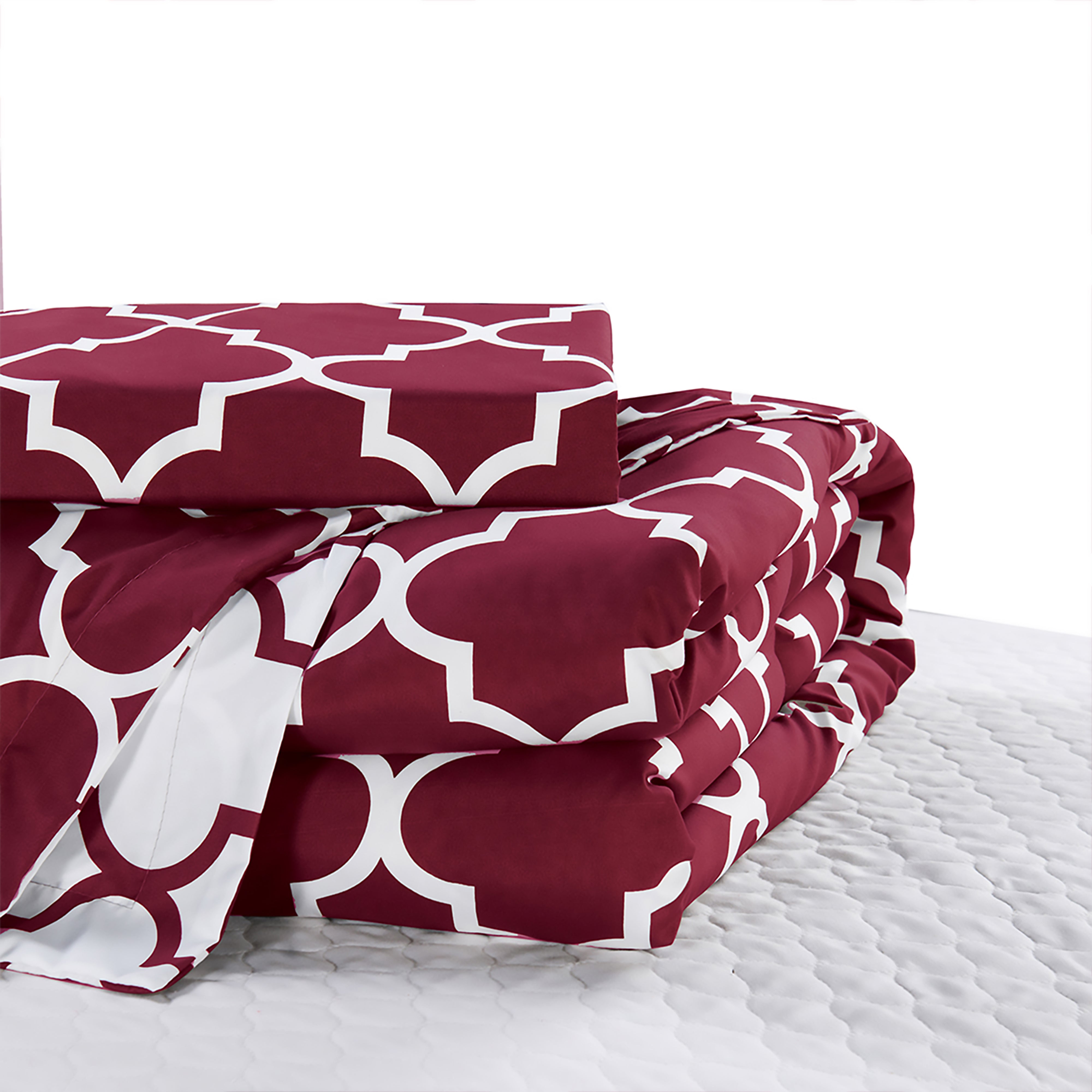 Everlaneas 3-Piece Moroccan Trellis Reversible Comforter Set