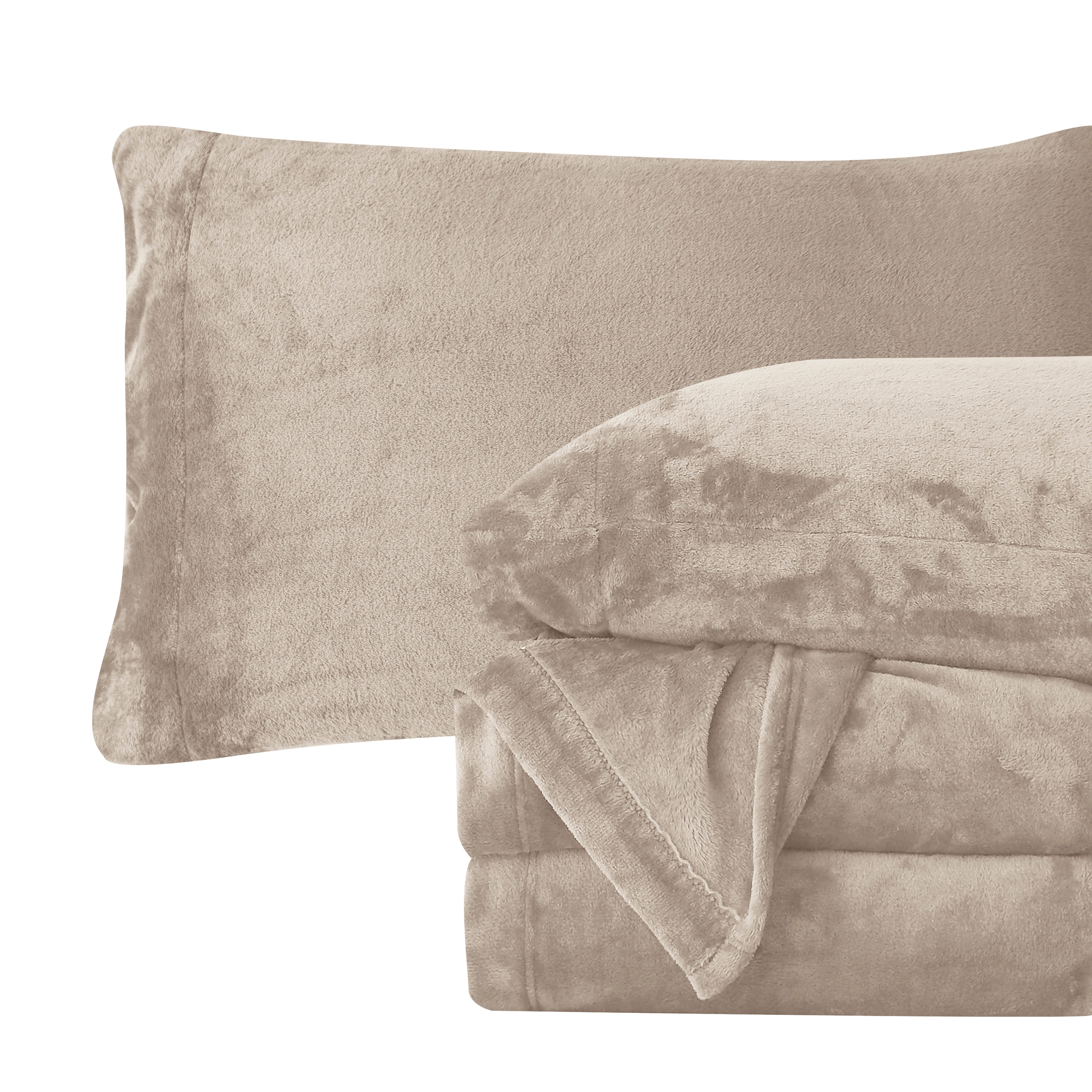 Everlaneas 4-Piece Velvet Plush Flannel Sheet Set