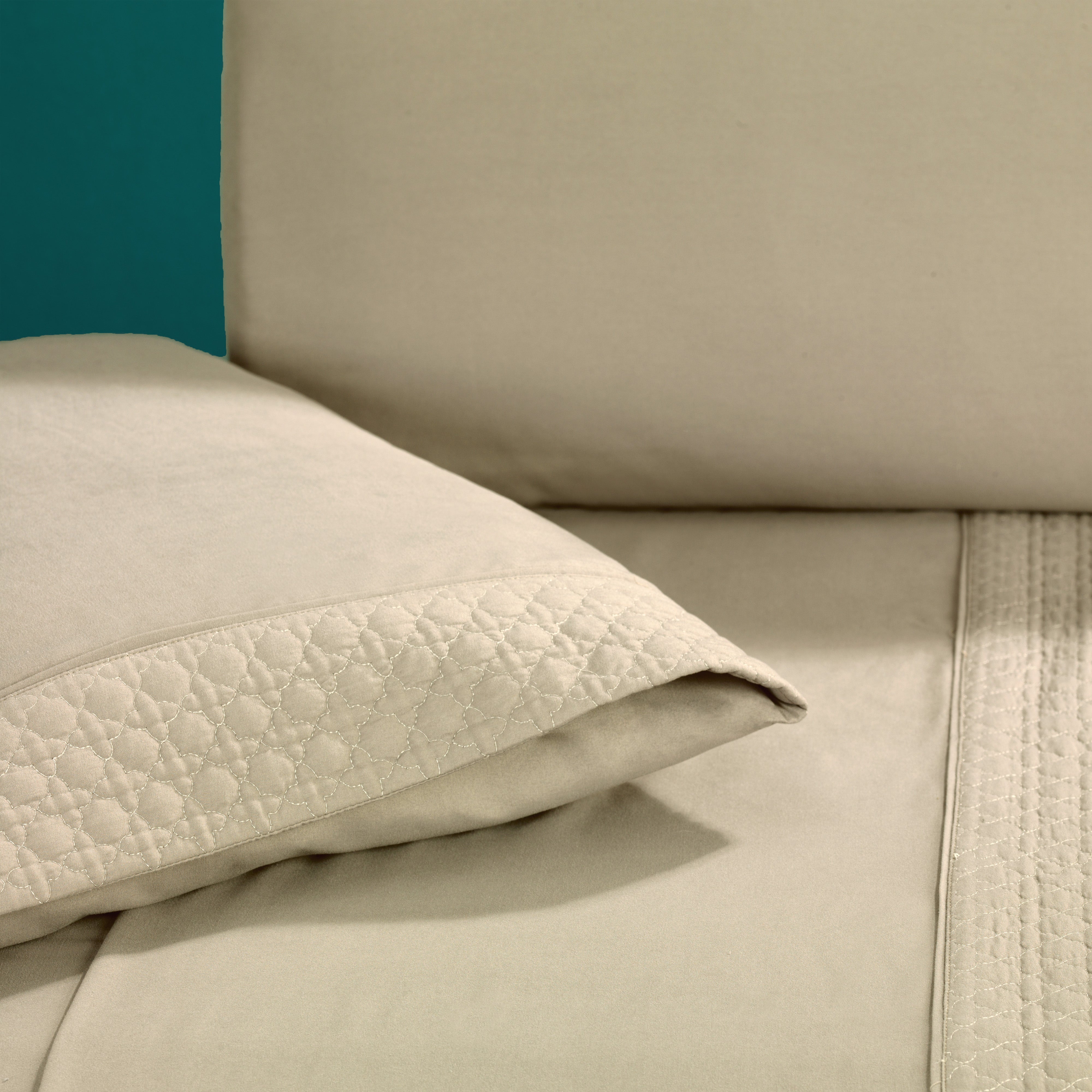 Everlaneas Quilted 4-Piece Sheet Set, Premium Hotel Quality