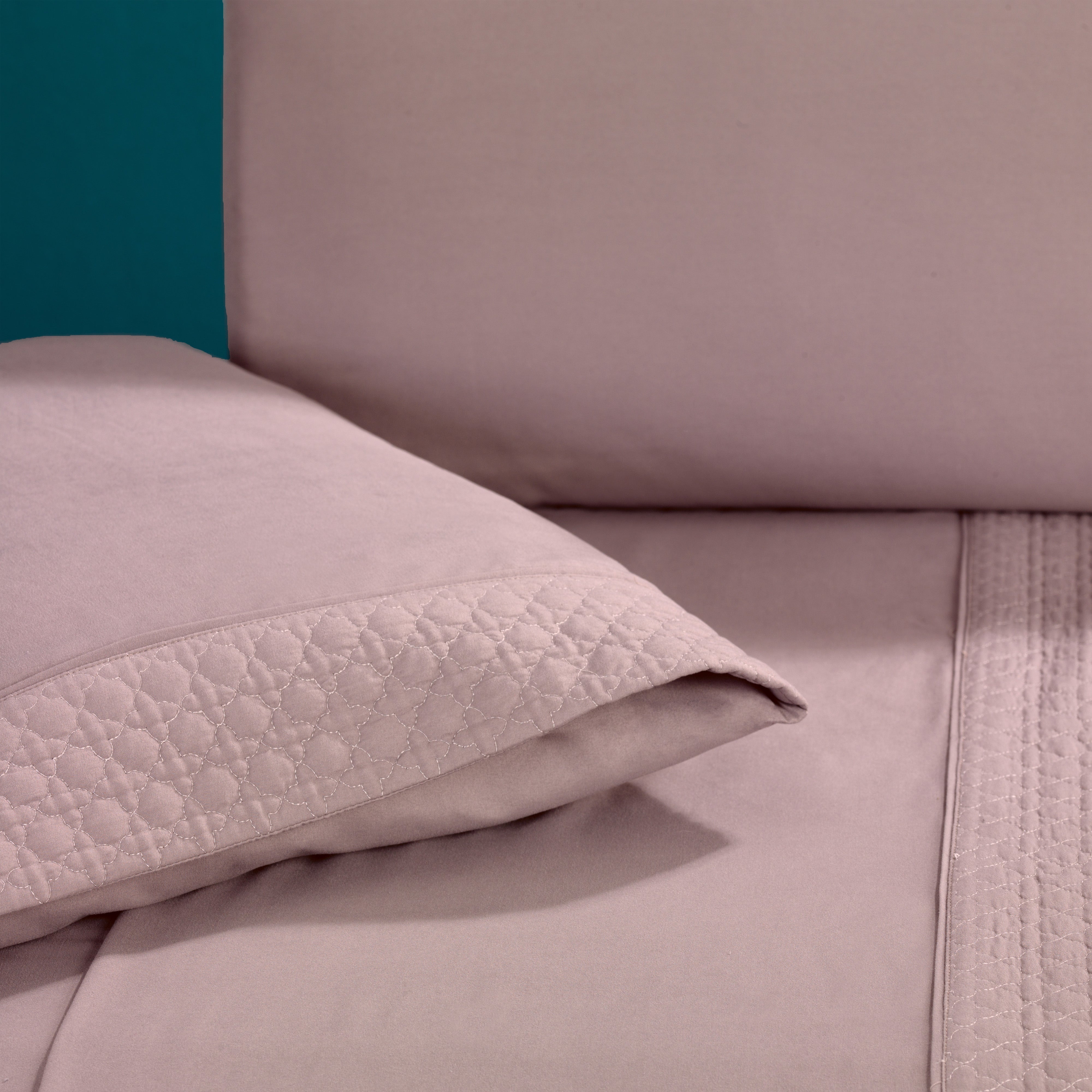 Everlaneas Quilted 4-Piece Sheet Set, Premium Hotel Quality