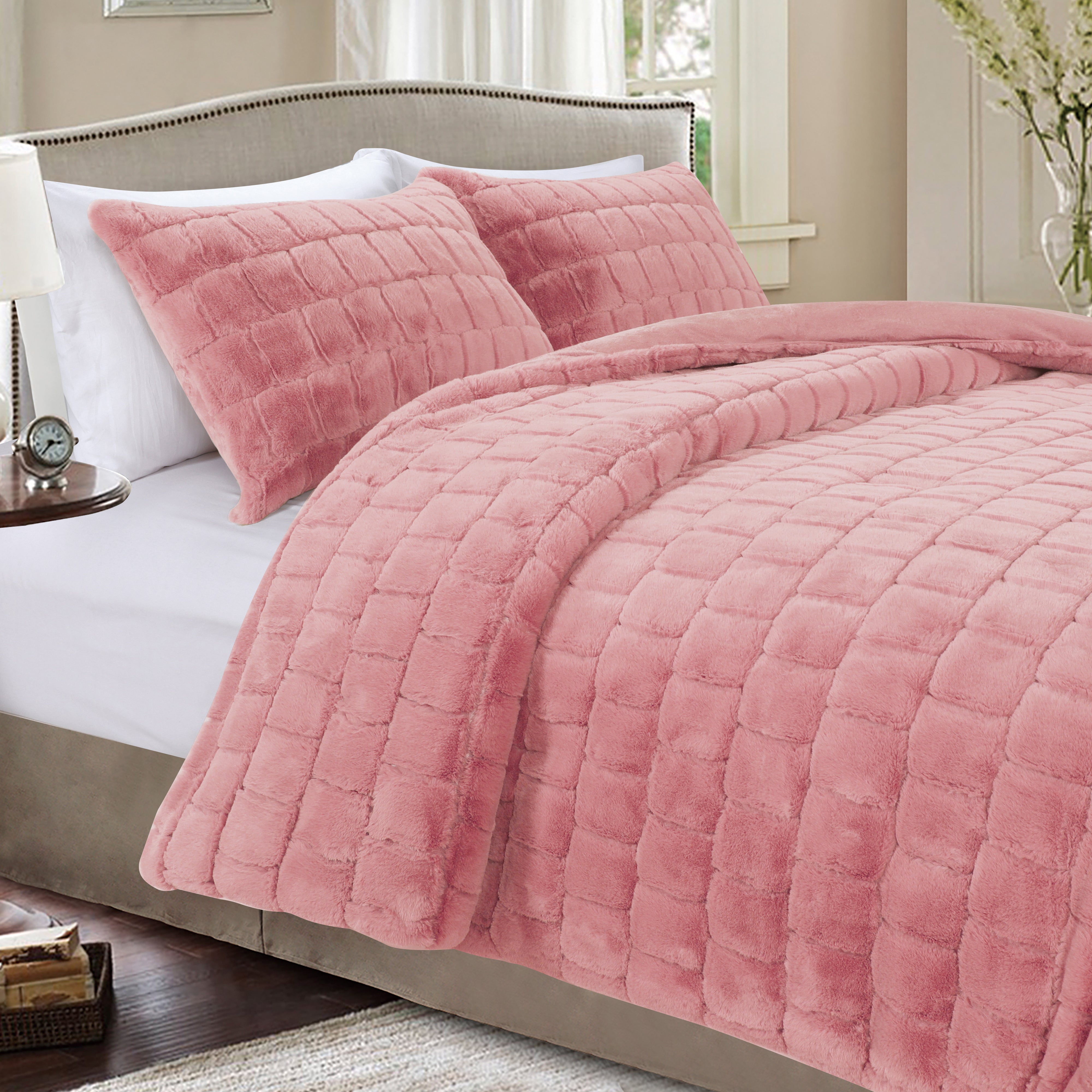 Everlaneas Fluffy 3-Piece Faux Rabbit Fur Comforter Set