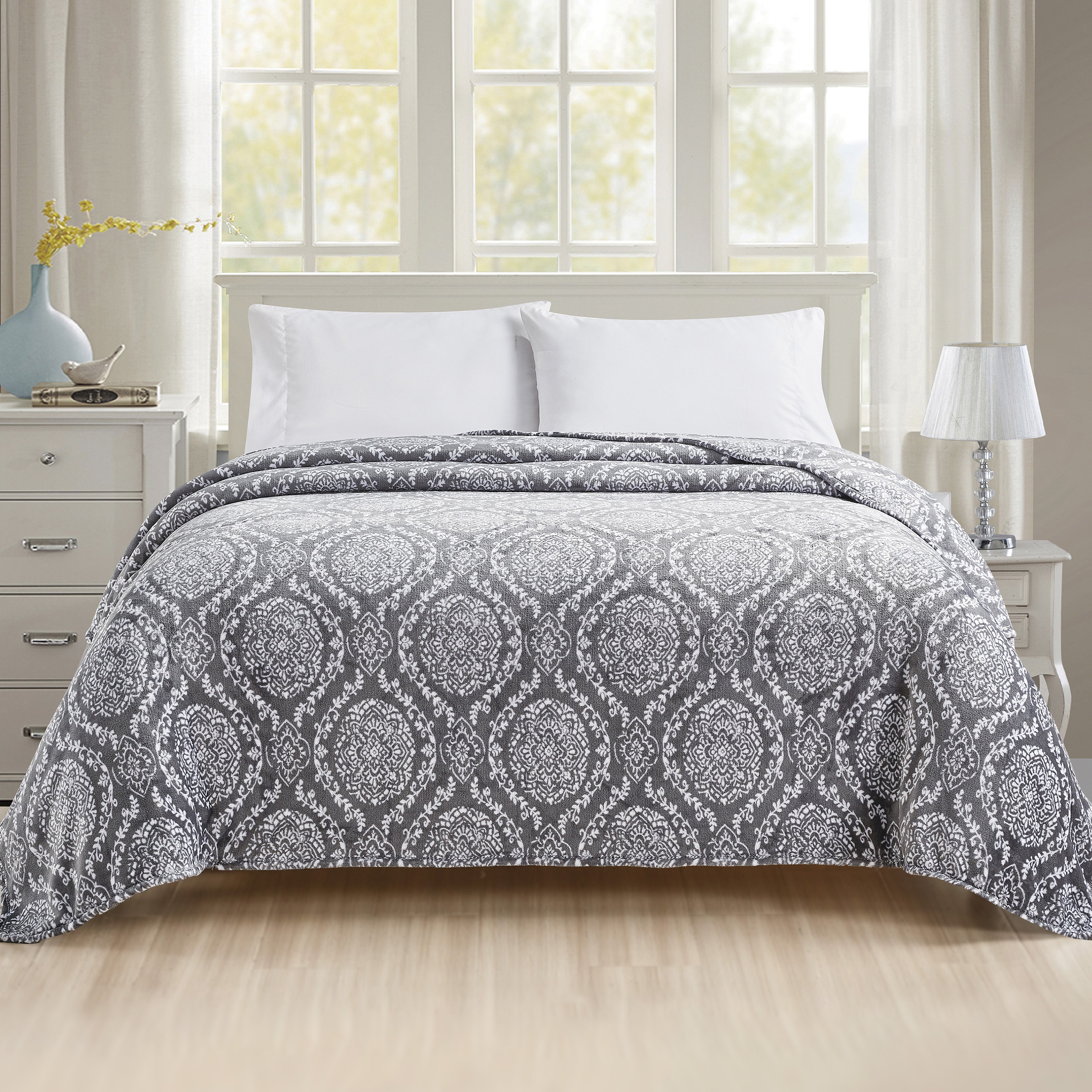 Everlaneas Printed Bed or Oversized Couch Blanket - Lightweight for All Season Warmth
