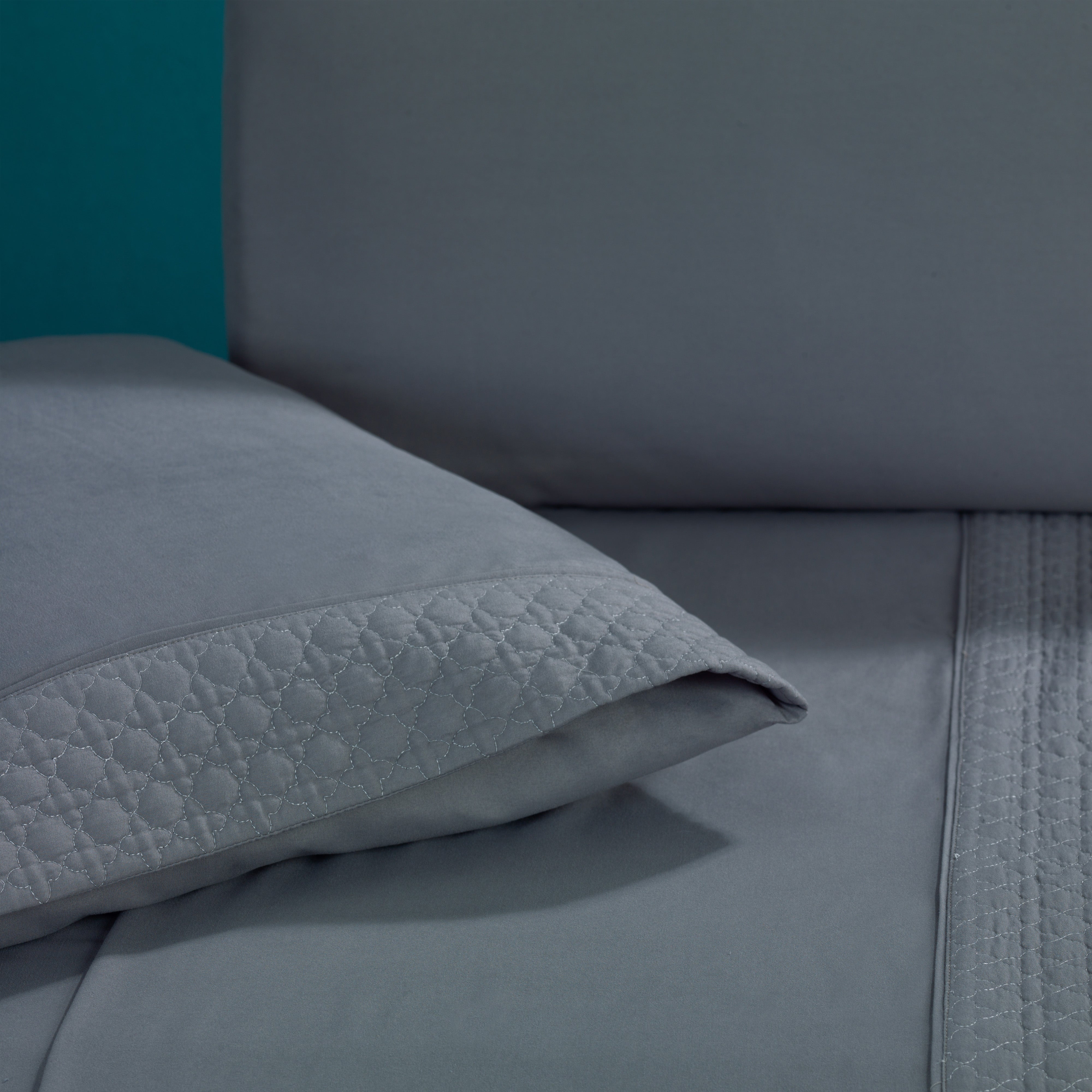 Everlaneas Quilted 4-Piece Sheet Set, Premium Hotel Quality