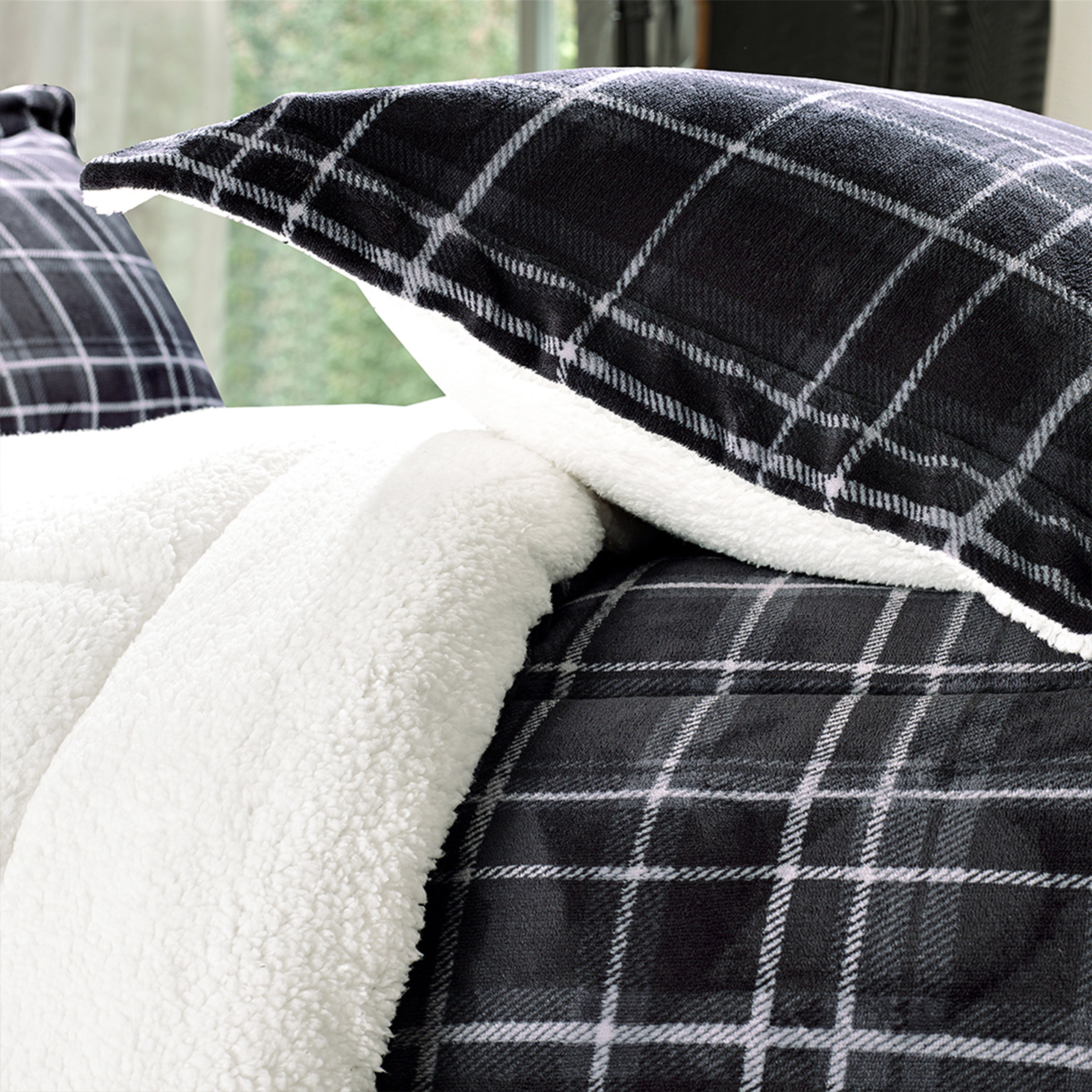 Everlaneas 3-Piece Plaid Micro-Suede Reversible Sherpa - Comforter Set
