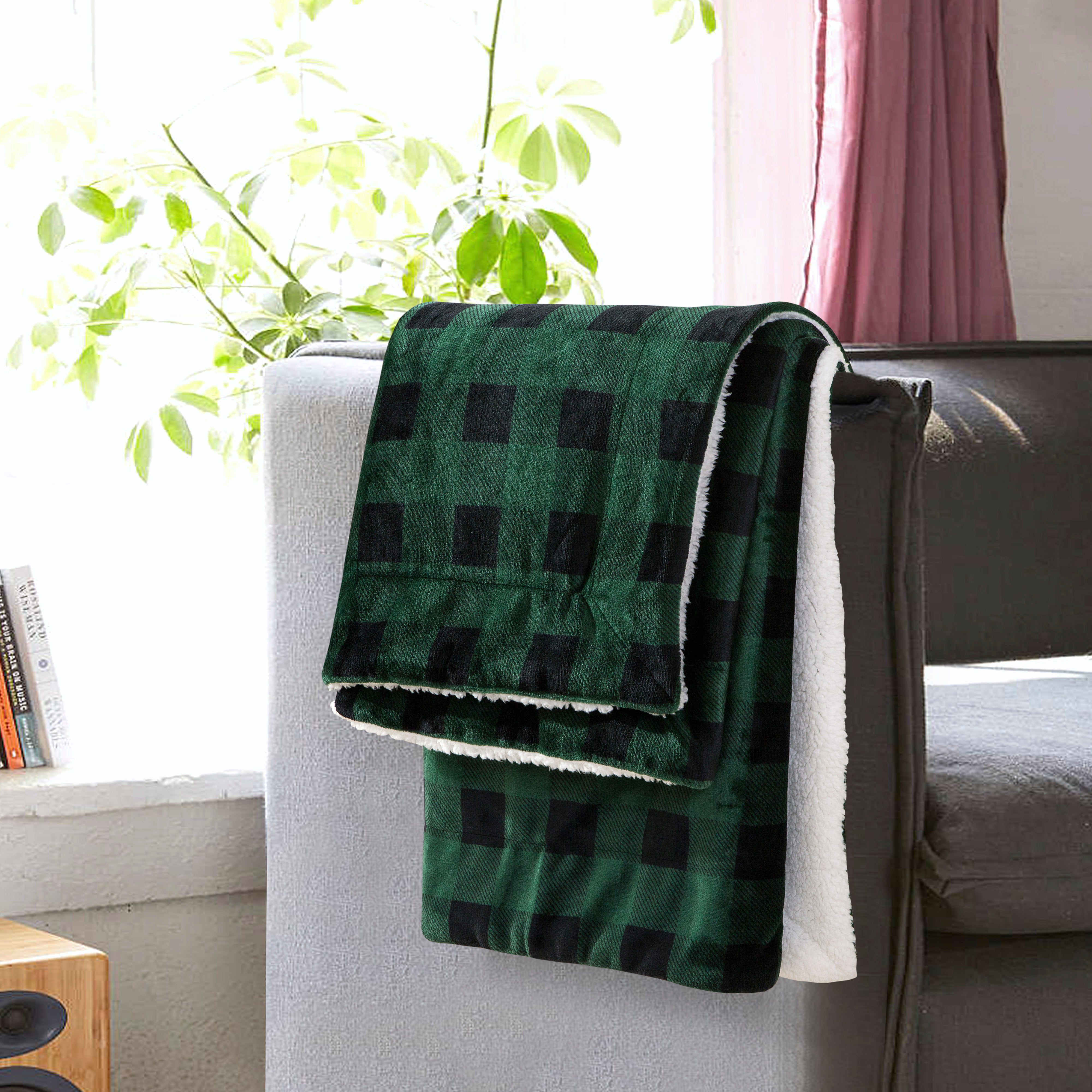 Everlaneas Buffalo Plaid Flannel Fleece Sherpa Throw Blanket