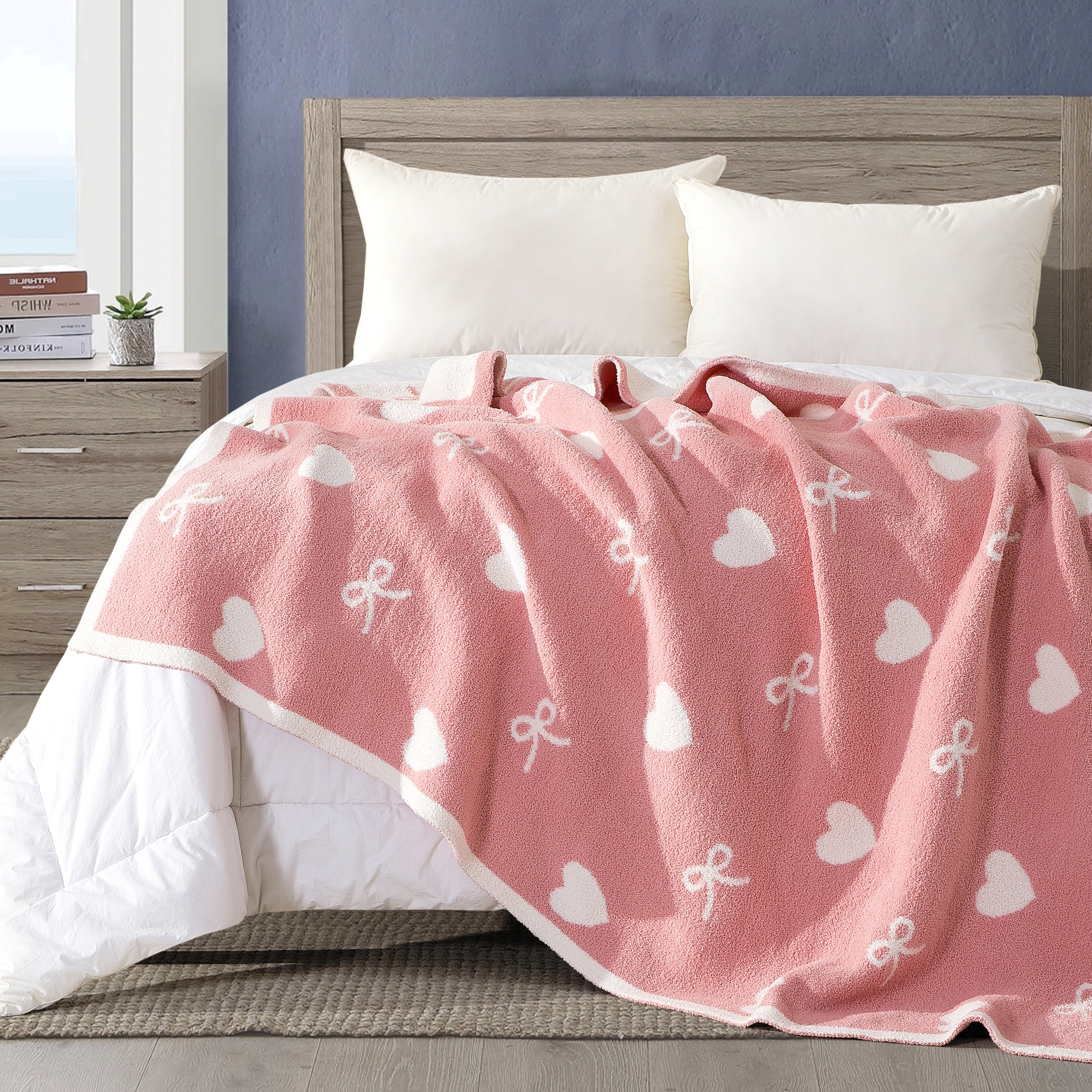 Everlaneas 50" x 70"  Ultra Soft Checkered Knitted Throw Blanket