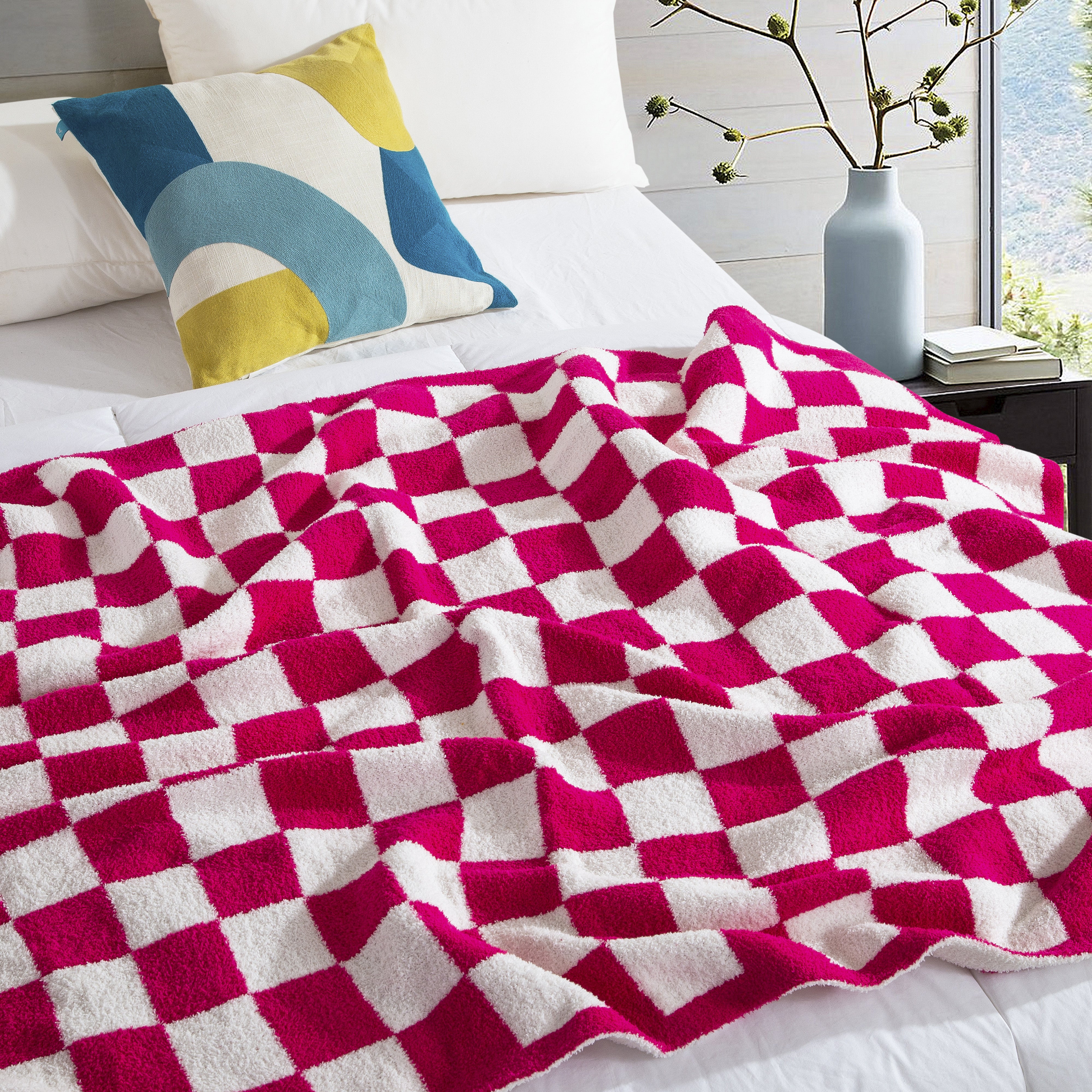 Everlaneas 50" x 70"  Ultra Soft Checkered Knitted Throw Blanket