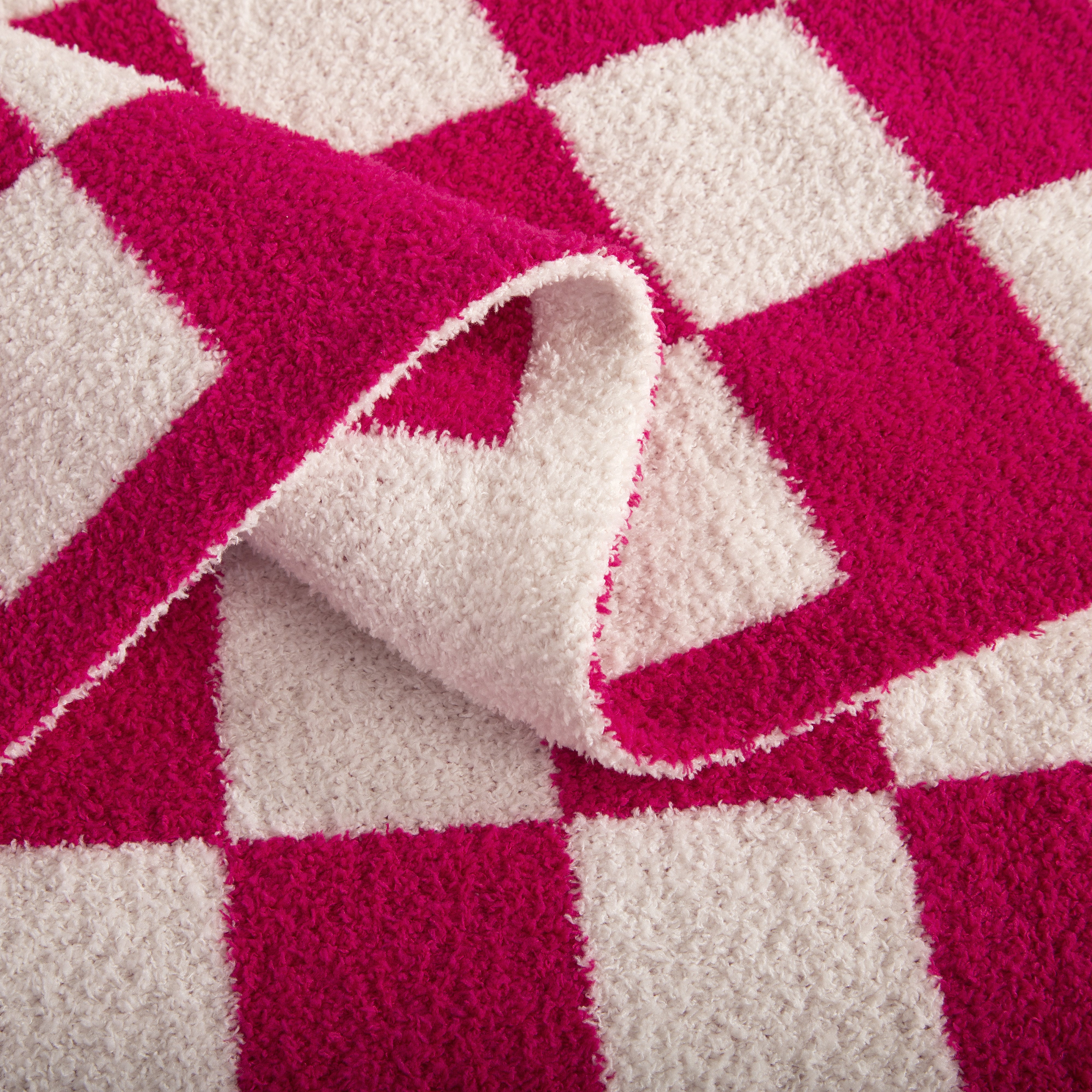 Everlaneas 50" x 70"  Ultra Soft Checkered Knitted Throw Blanket