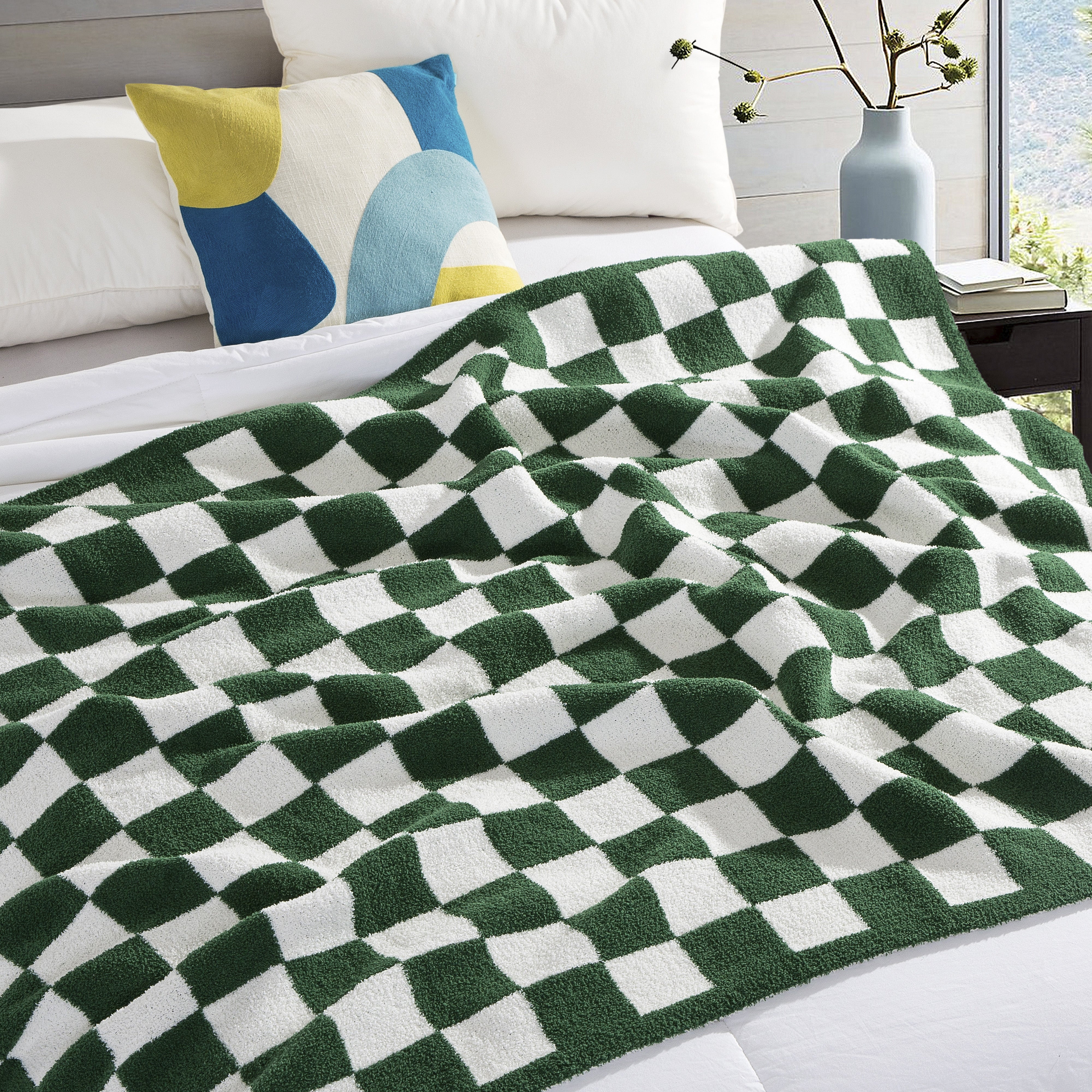 Everlaneas 50" x 70"  Ultra Soft Checkered Knitted Throw Blanket