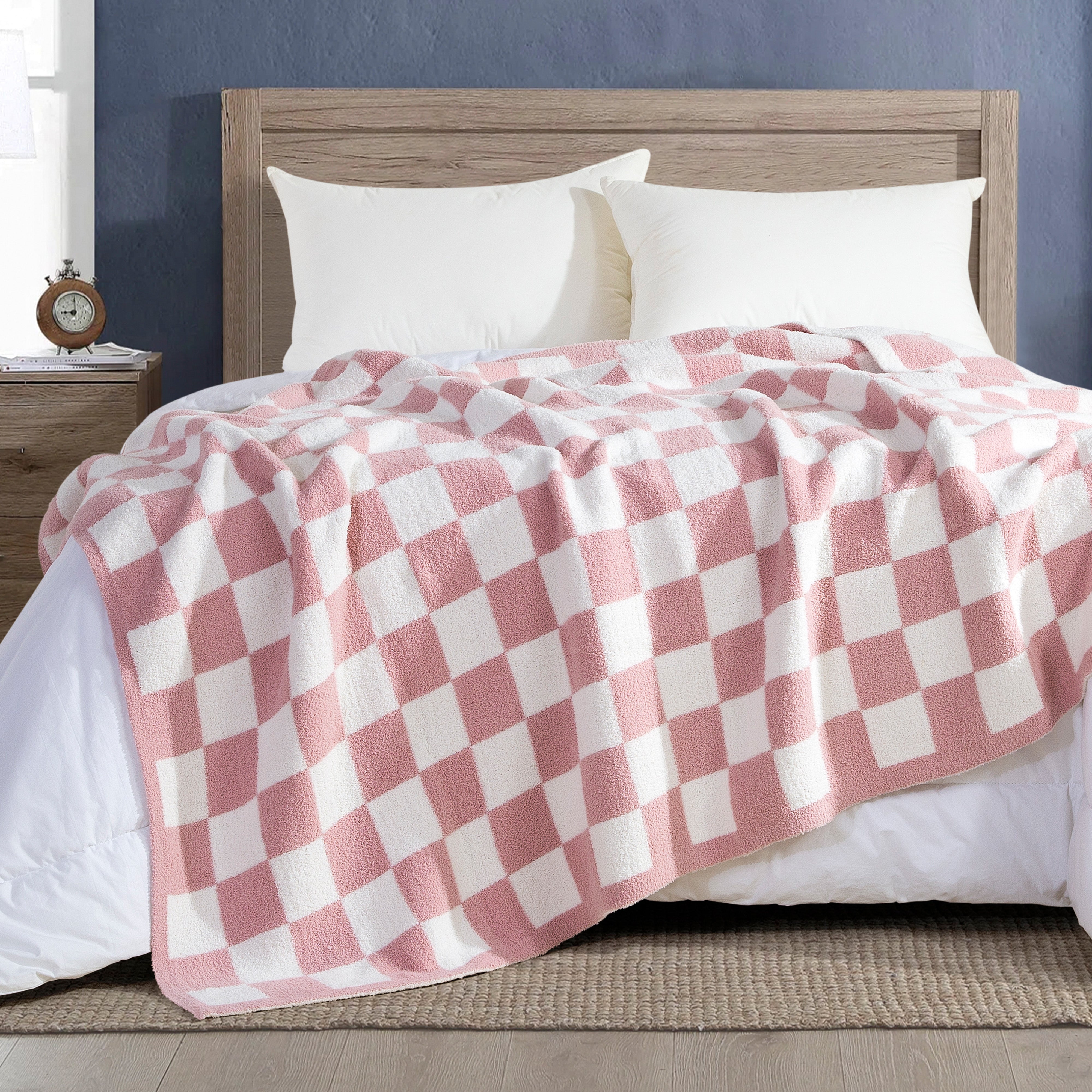 Everlaneas 50" x 70"  Ultra Soft Checkered Knitted Throw Blanket